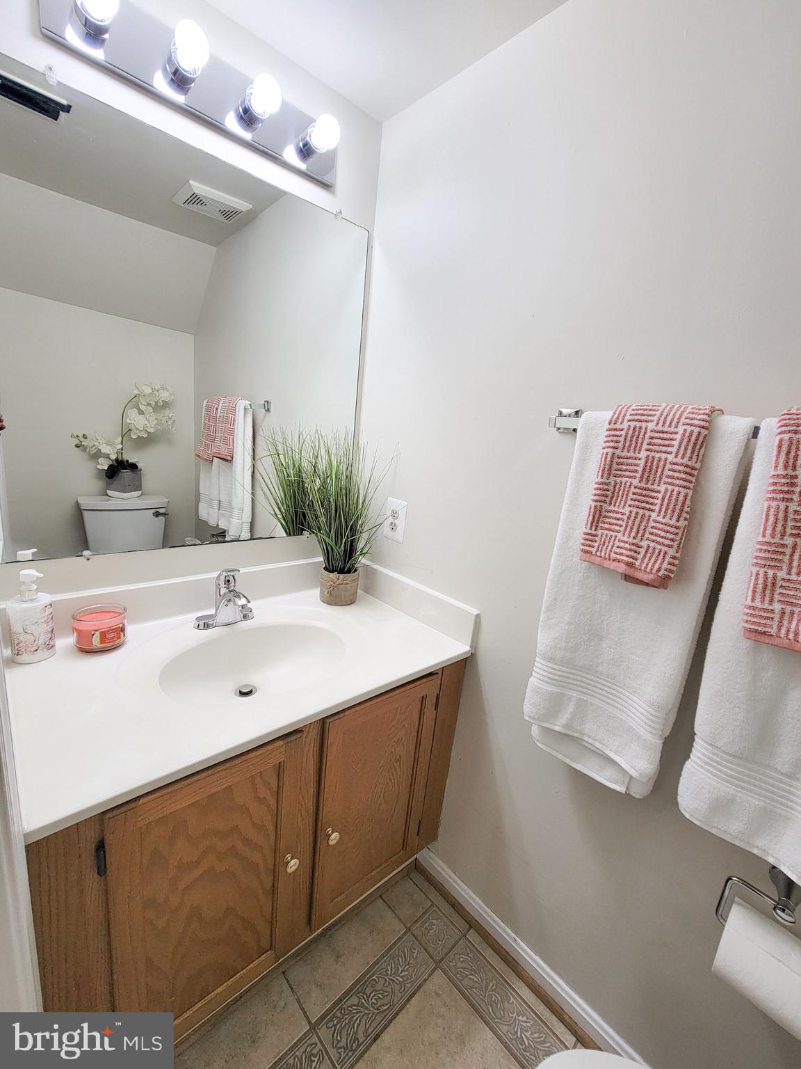 GLENSFORD CONDO - Residential