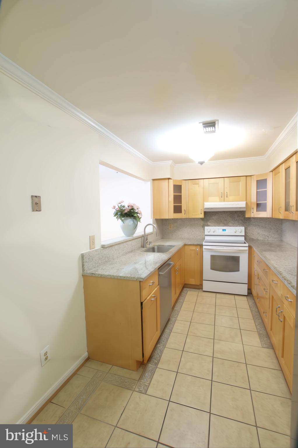 GLENSFORD CONDO - Residential