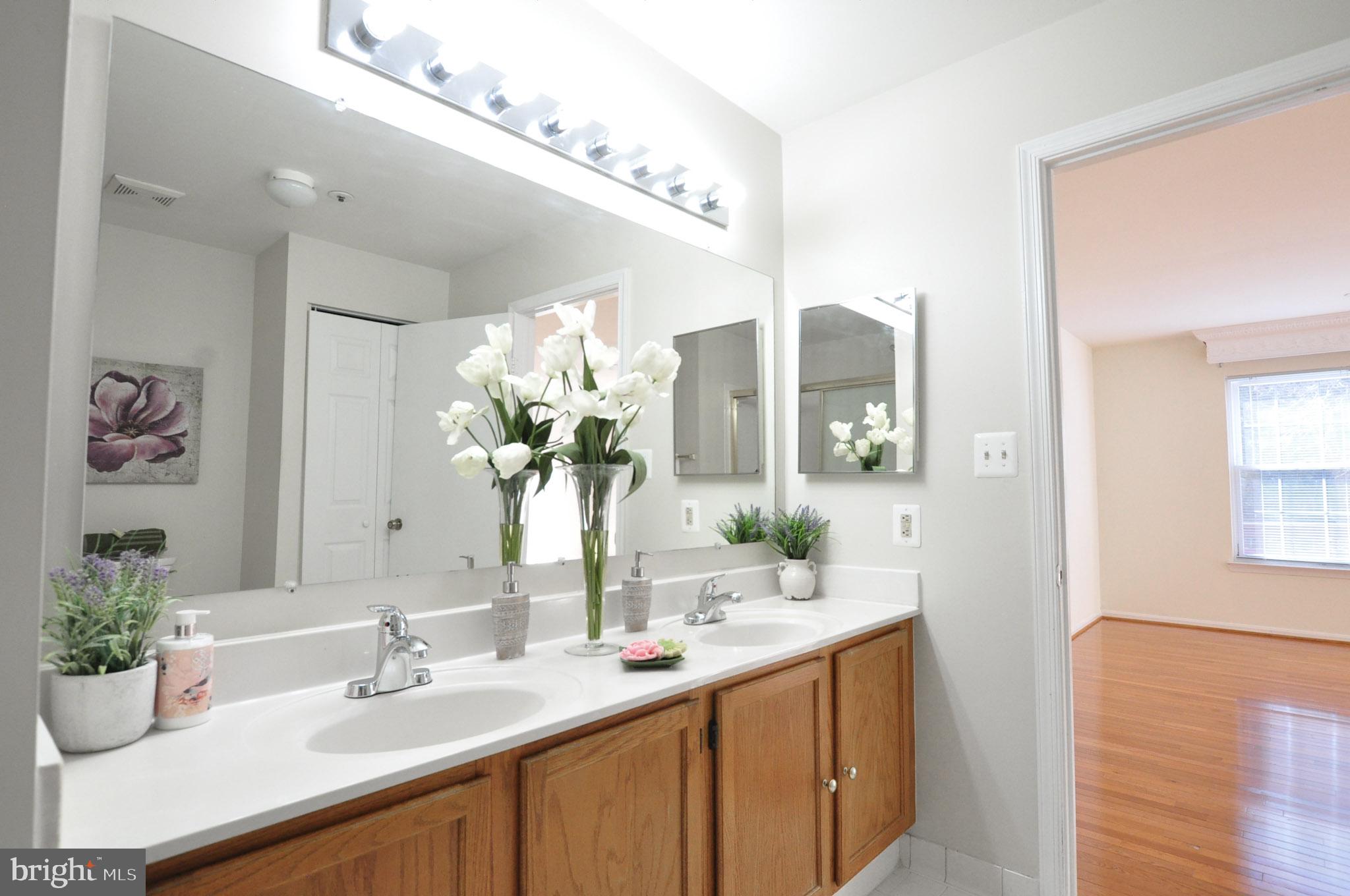 GLENSFORD CONDO - Residential