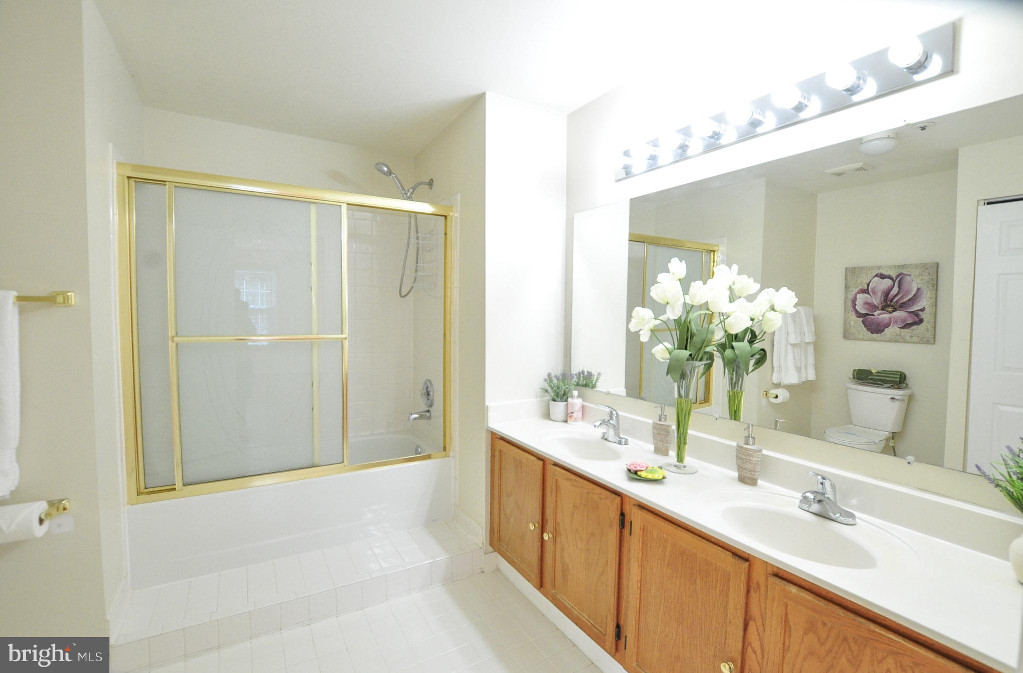 GLENSFORD CONDO - Residential