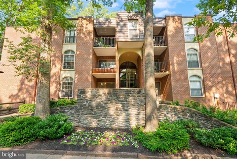 3378 WOODBURN ROAD 11 ANNANDALE VA 22003