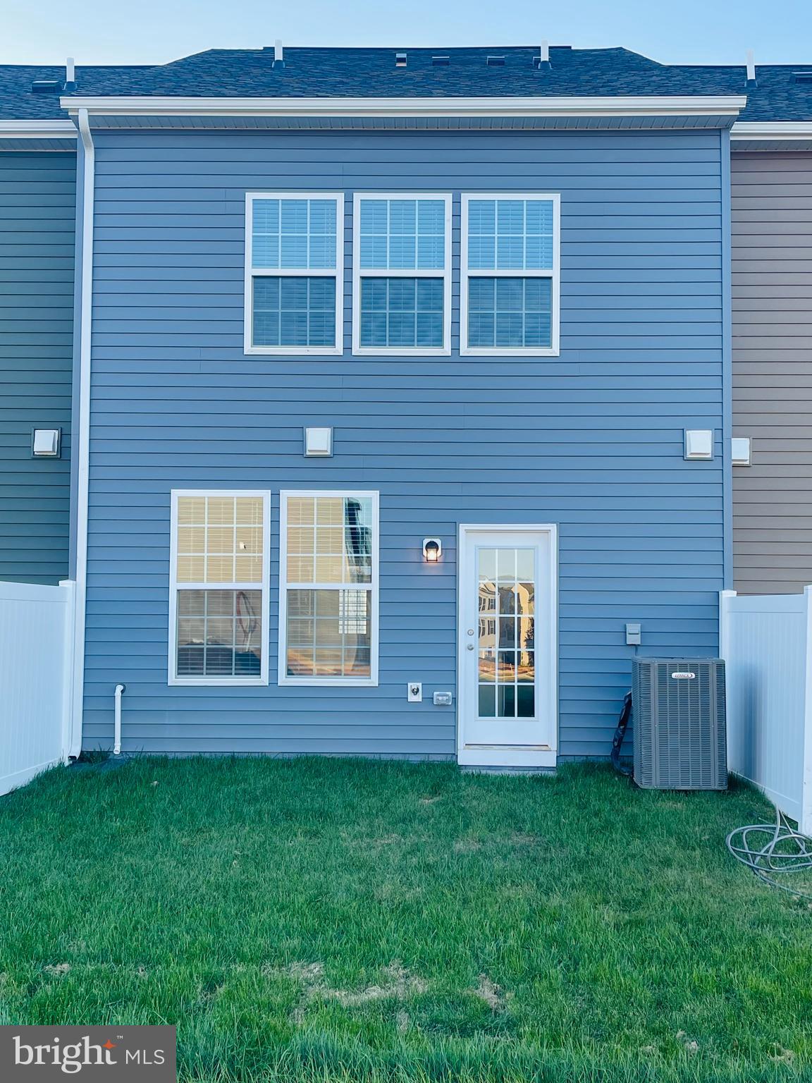 MARTINSBURG STATION - Residential Lease