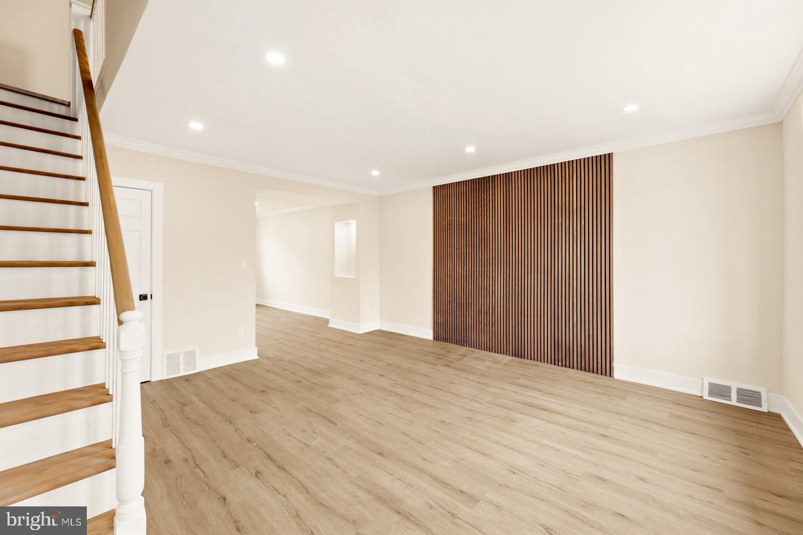 1024 VAN KIRK STREET