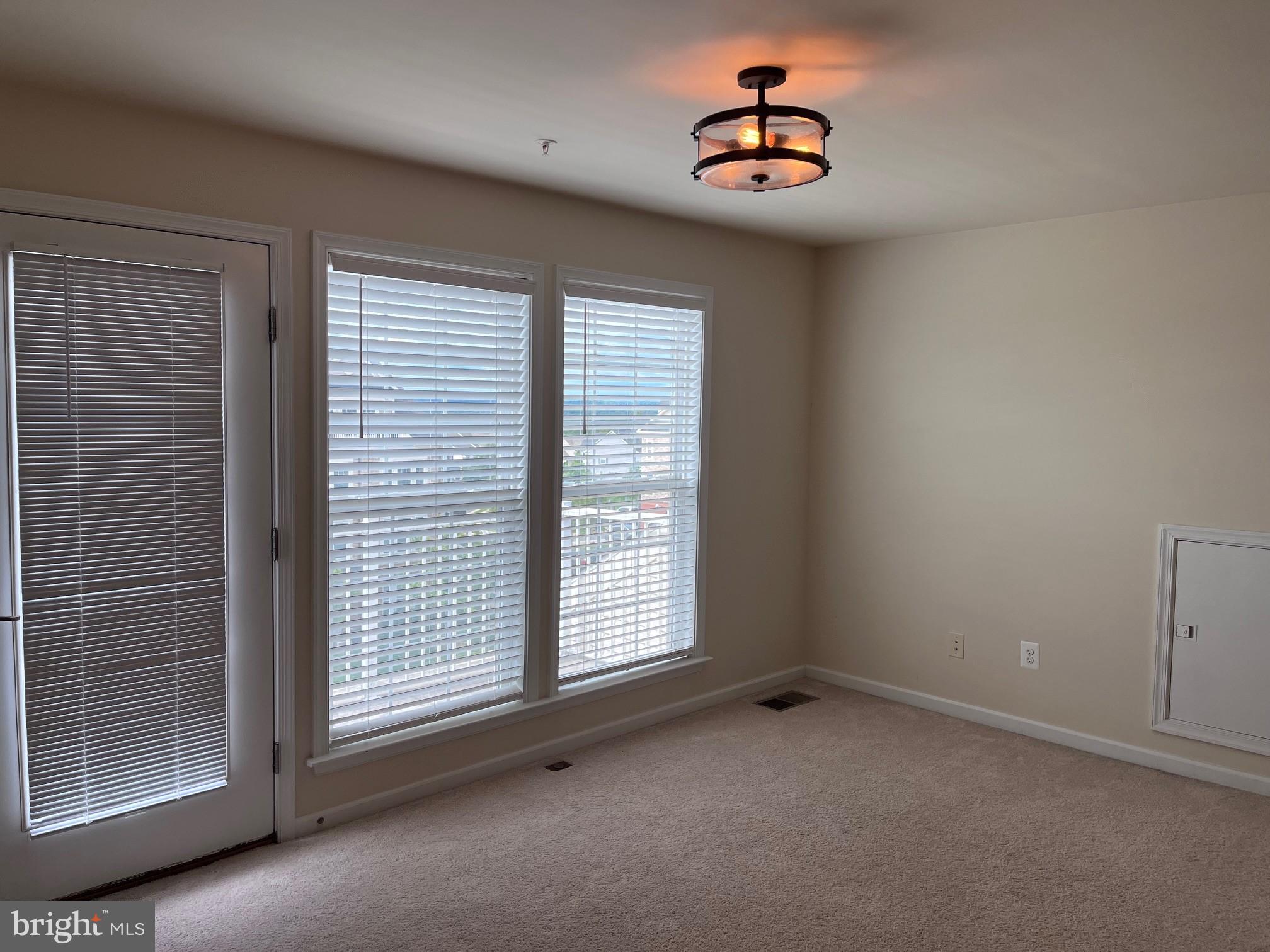 PRESERVE AT GOOSE CREEK - Residential Lease