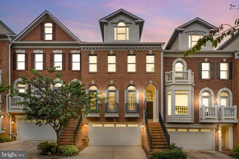 7706 SPOLETO LANE 58 MCLEAN VA 22102