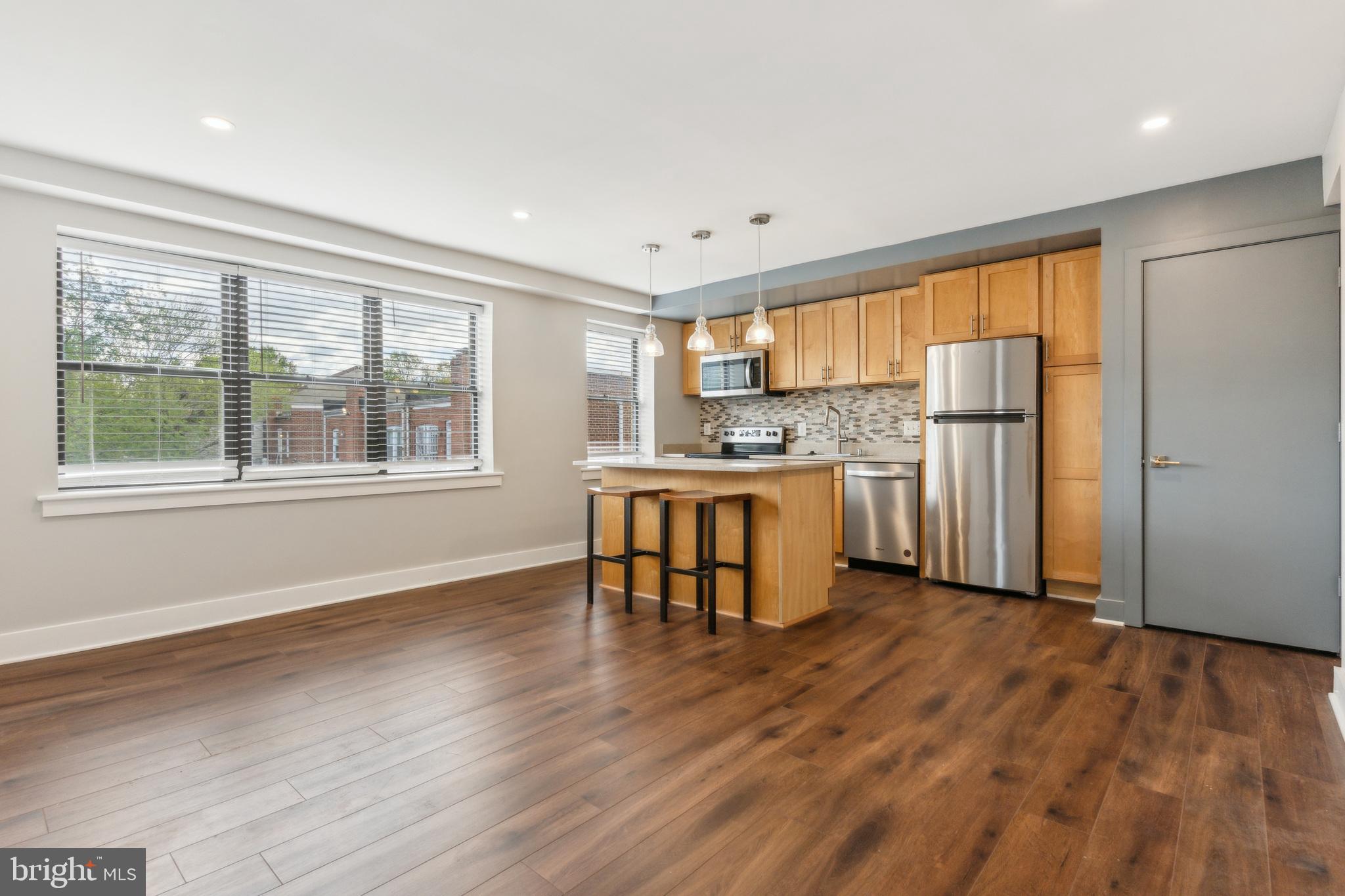 212 OAKWOOD STREET SE 218