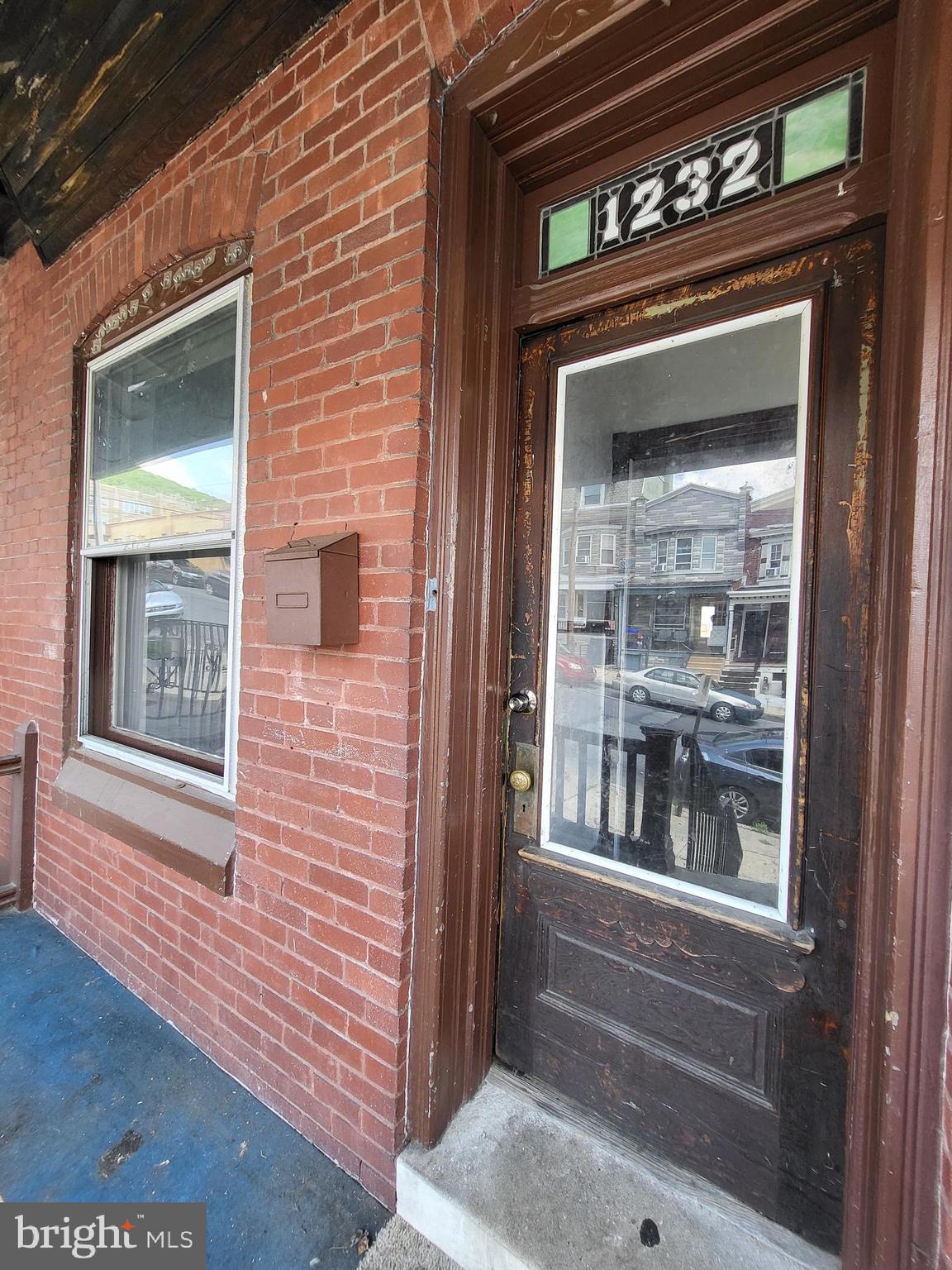 1232 DOUGLASS STREET