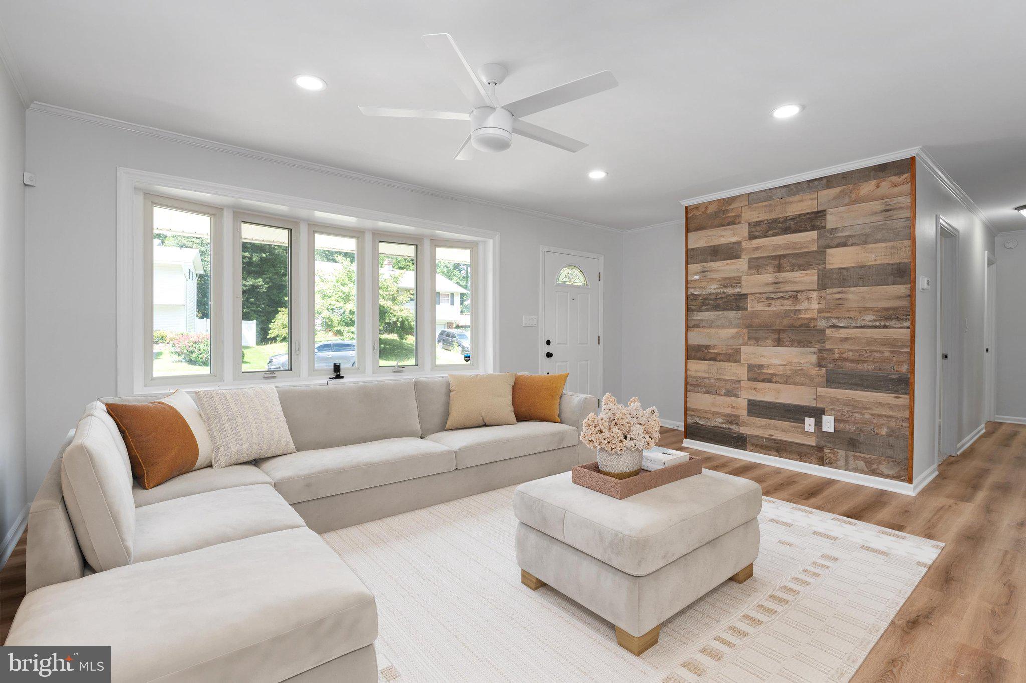 541 CRESTPARK DRIVE
