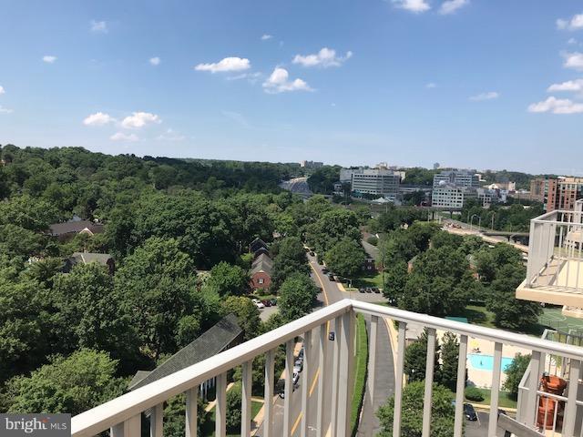 PARC EAST - Residential Lease