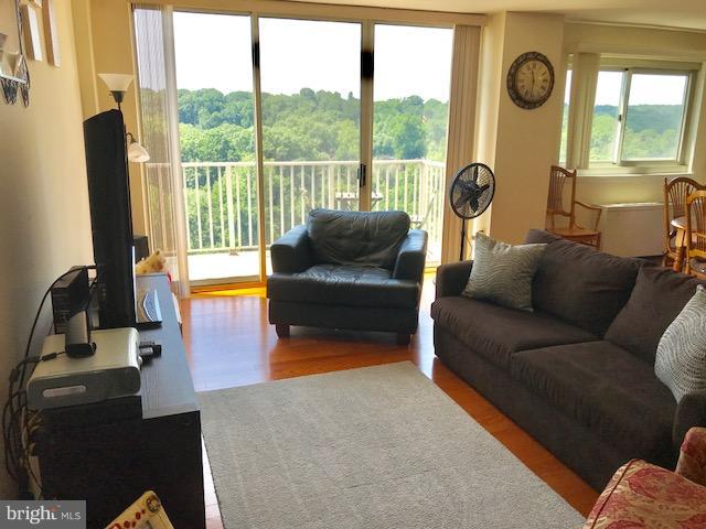 PARC EAST - Residential Lease