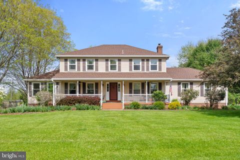 36111 ASHBY FARM CIRCLE HILLSBORO VA 20132