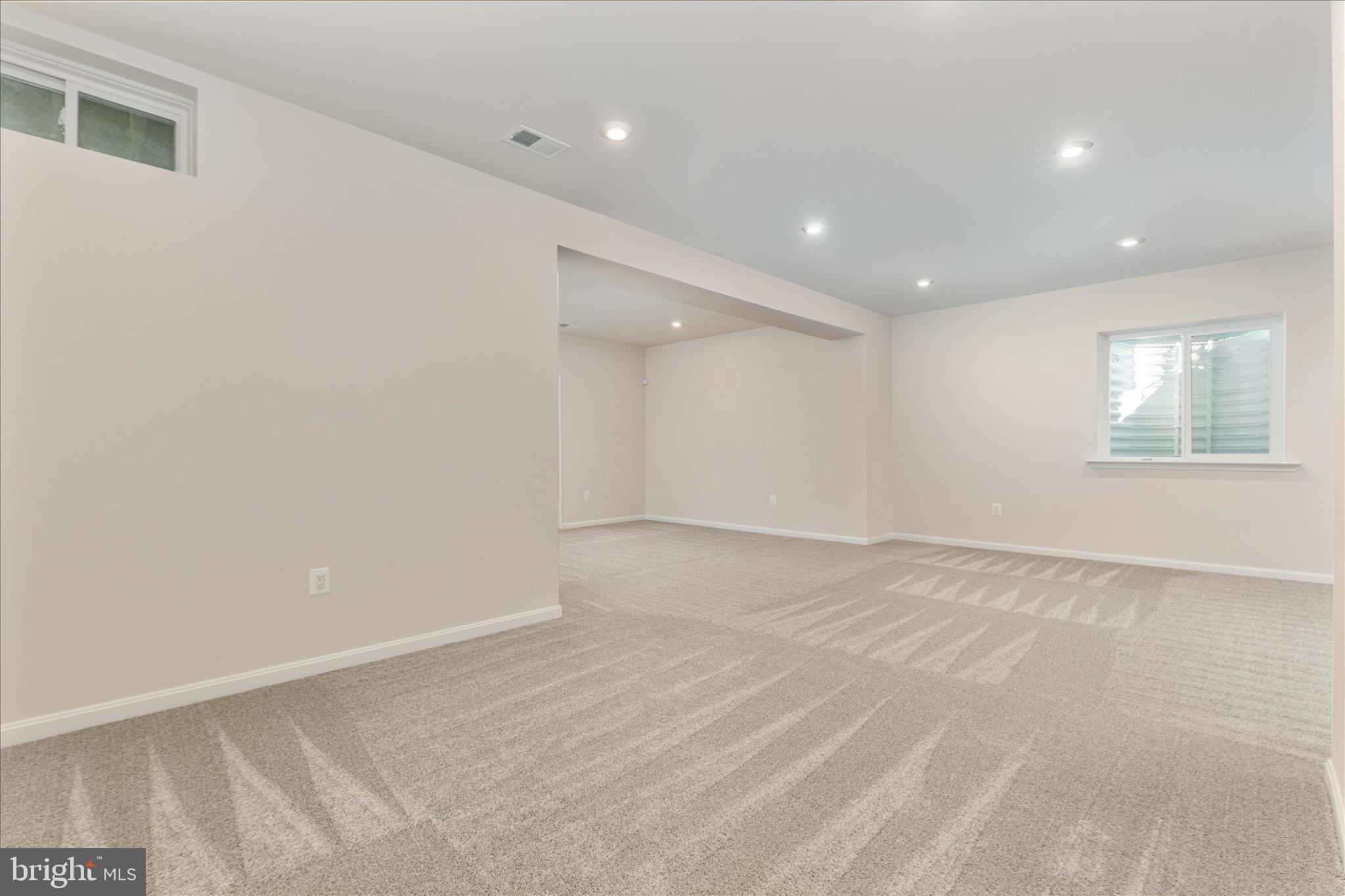 RAVEN OAKS - Residential