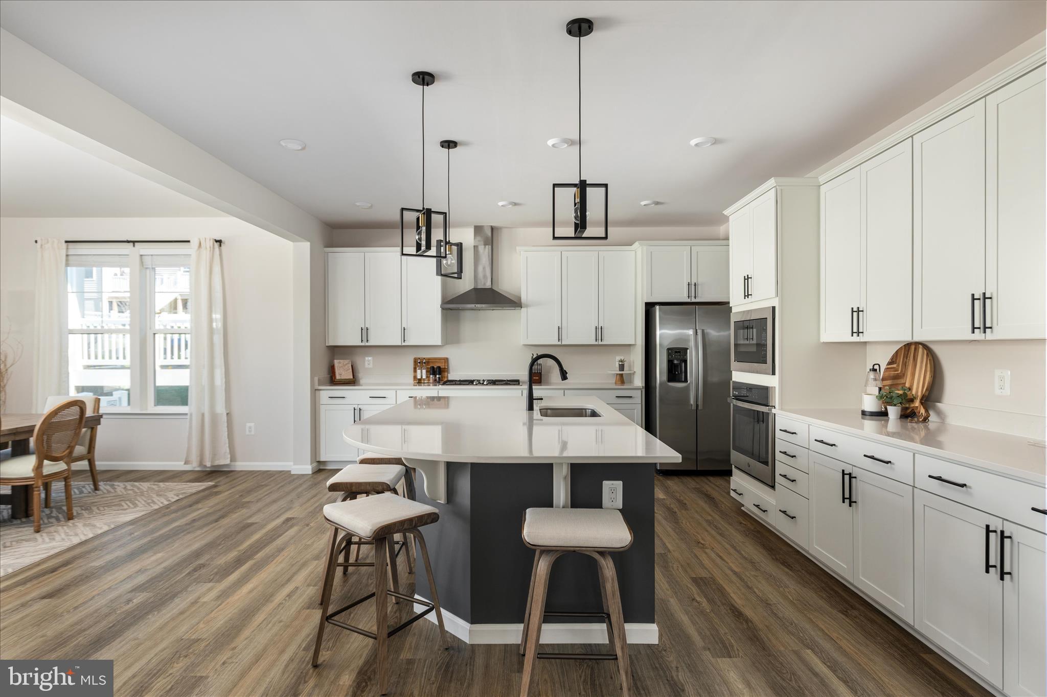 RAVEN OAKS - Residential