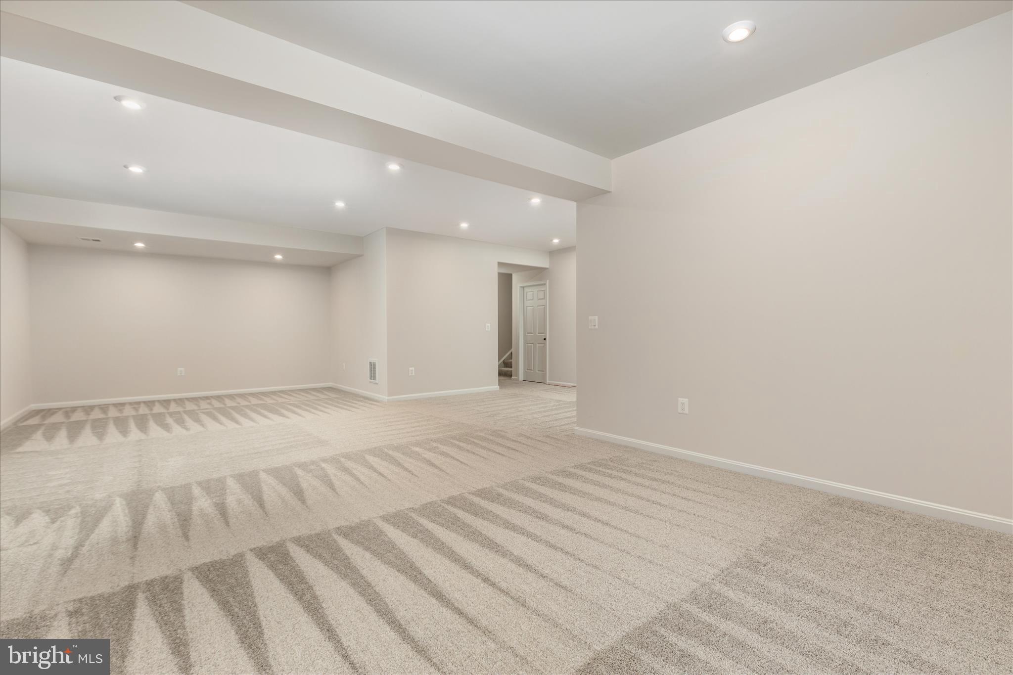 RAVEN OAKS - Residential