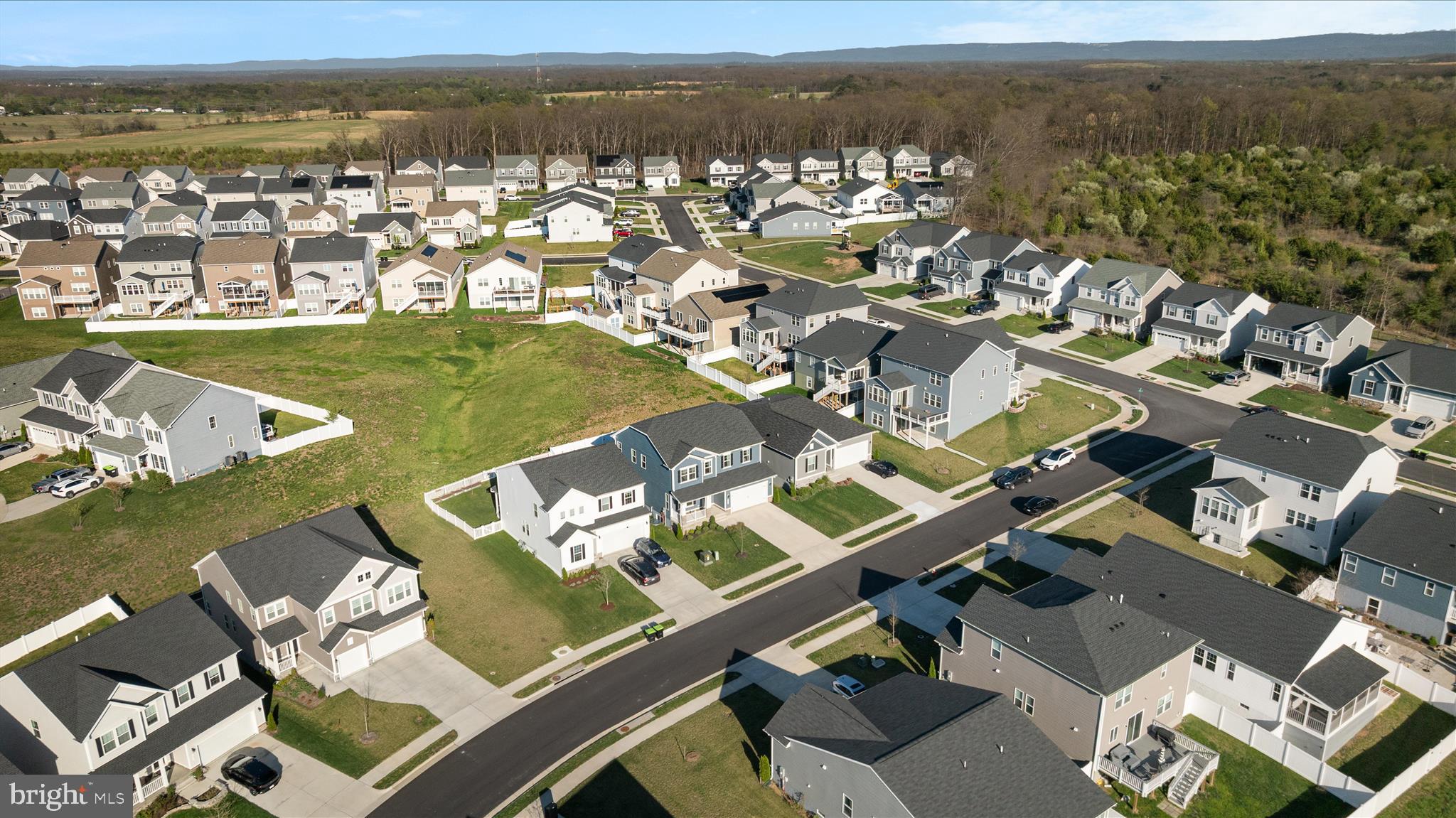 RAVEN OAKS - Residential