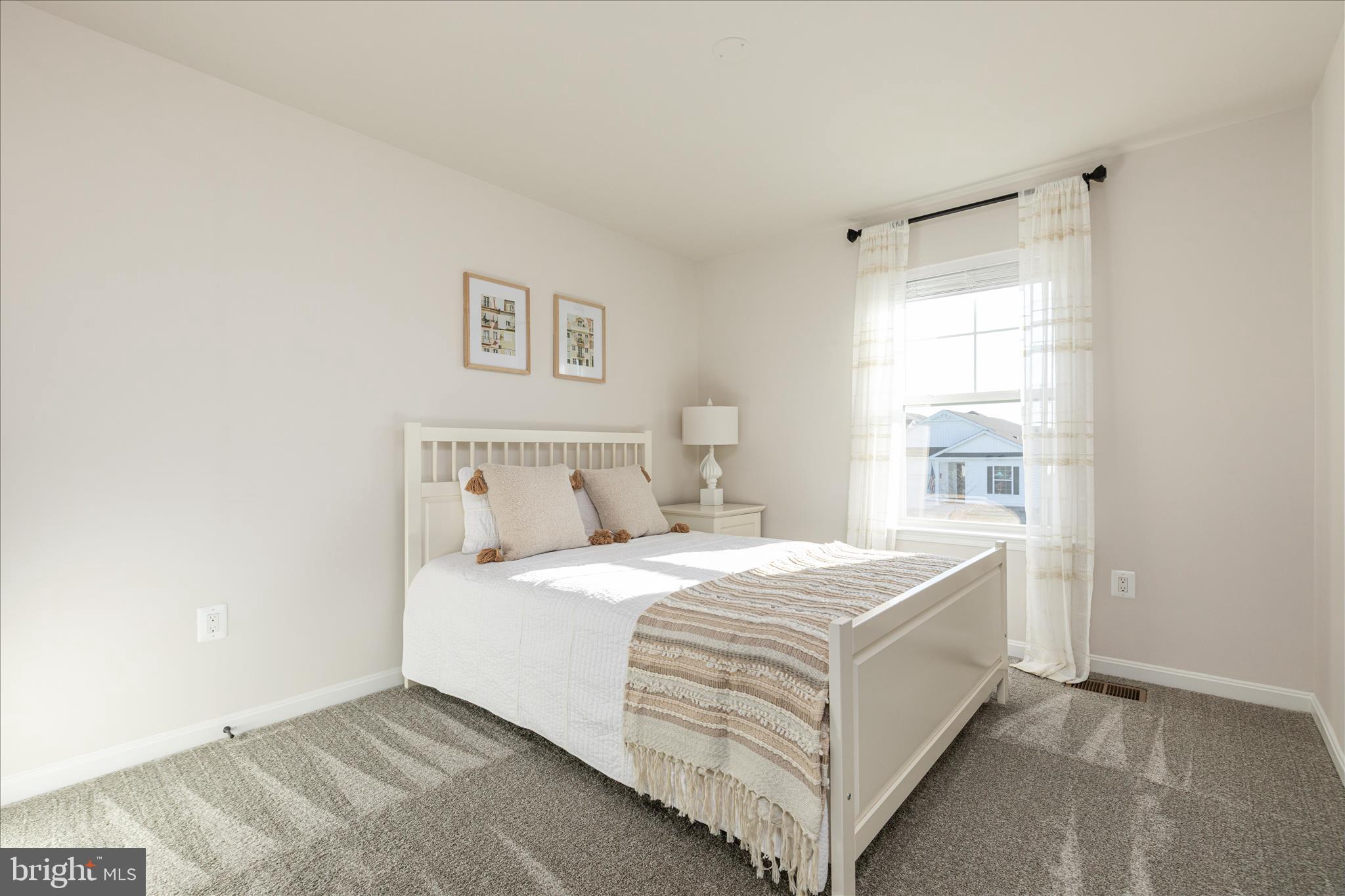 RAVEN OAKS - Residential