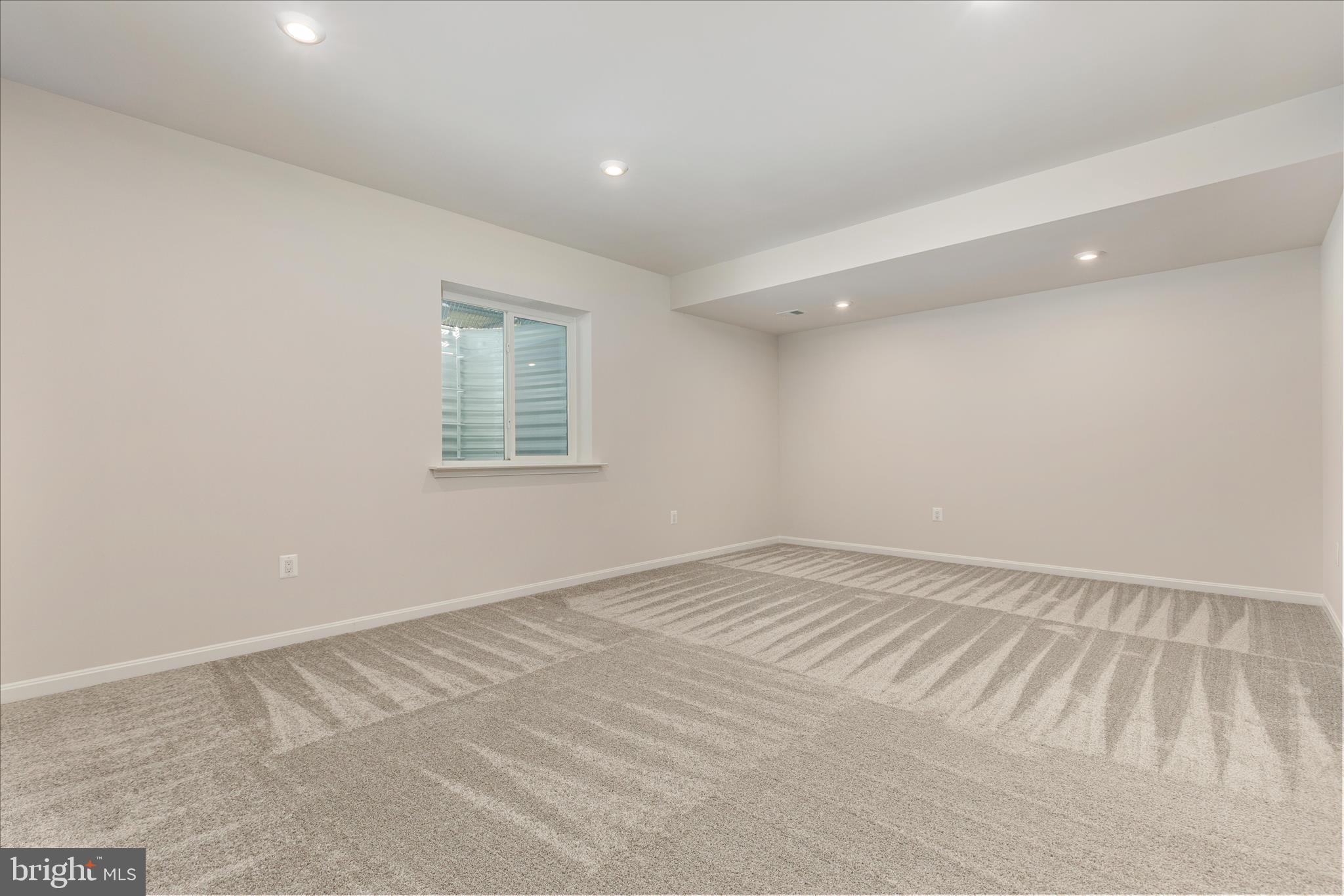 RAVEN OAKS - Residential