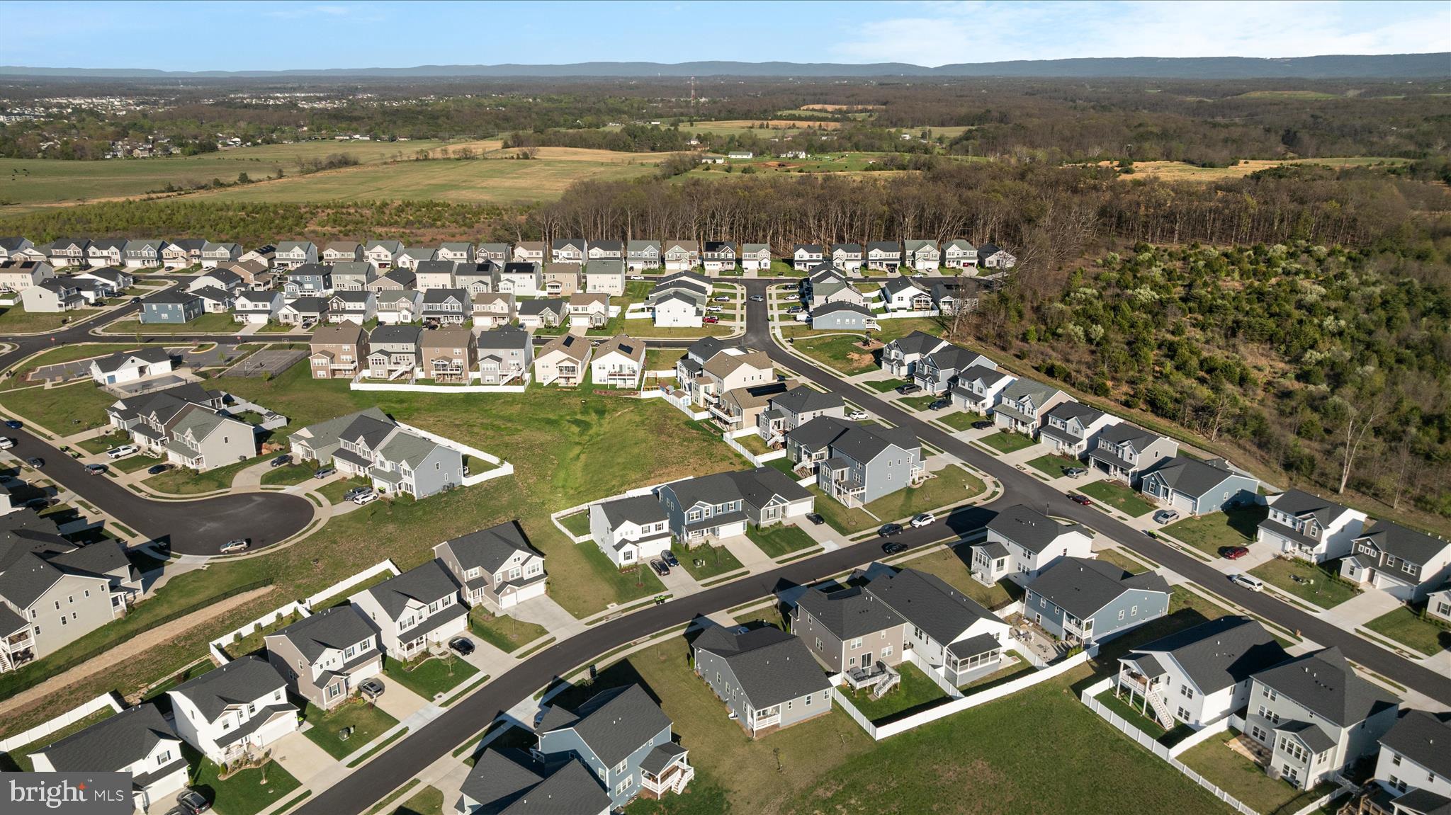 RAVEN OAKS - Residential