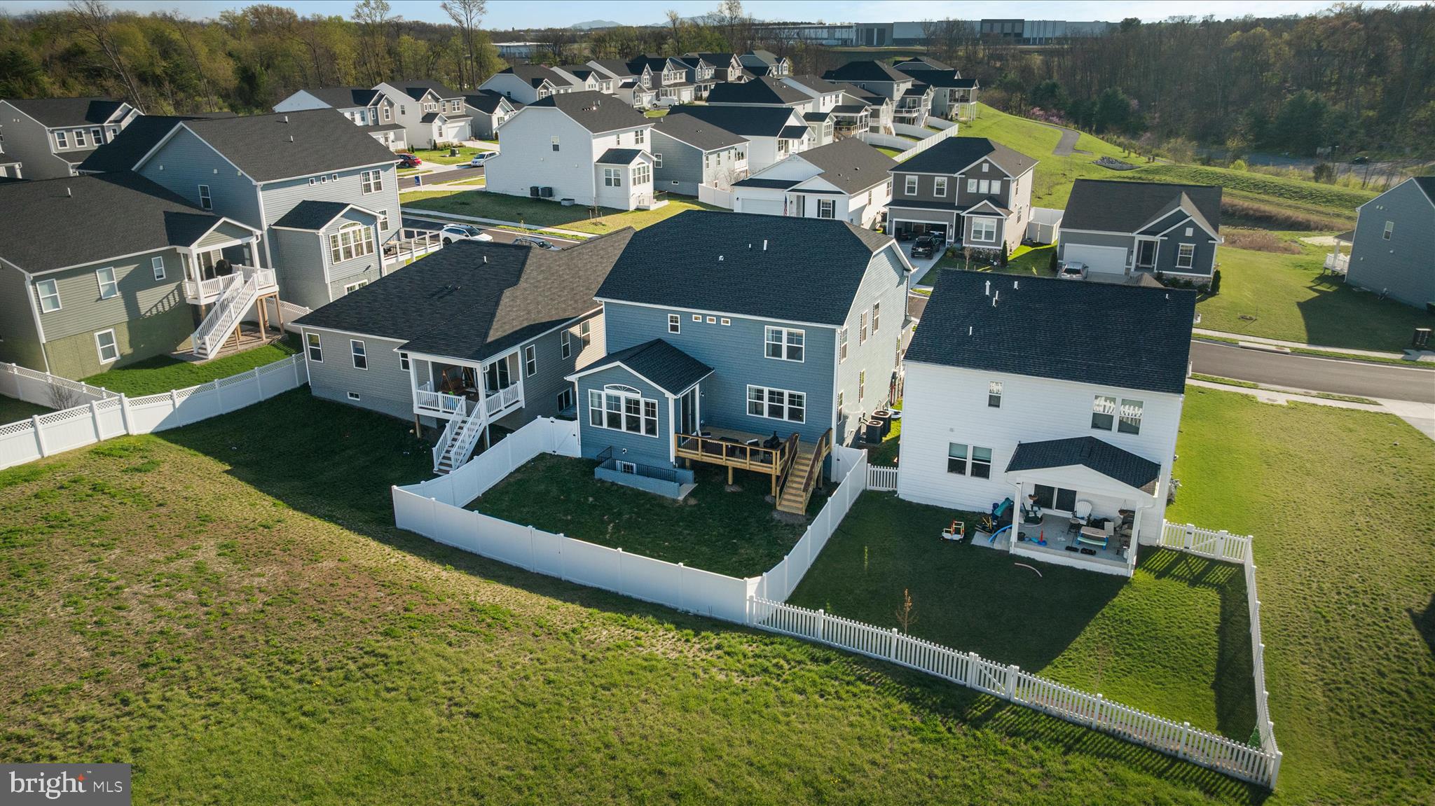 RAVEN OAKS - Residential