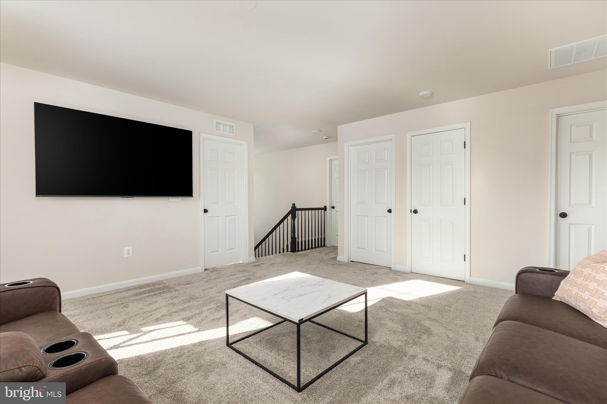 RAVEN OAKS - Residential