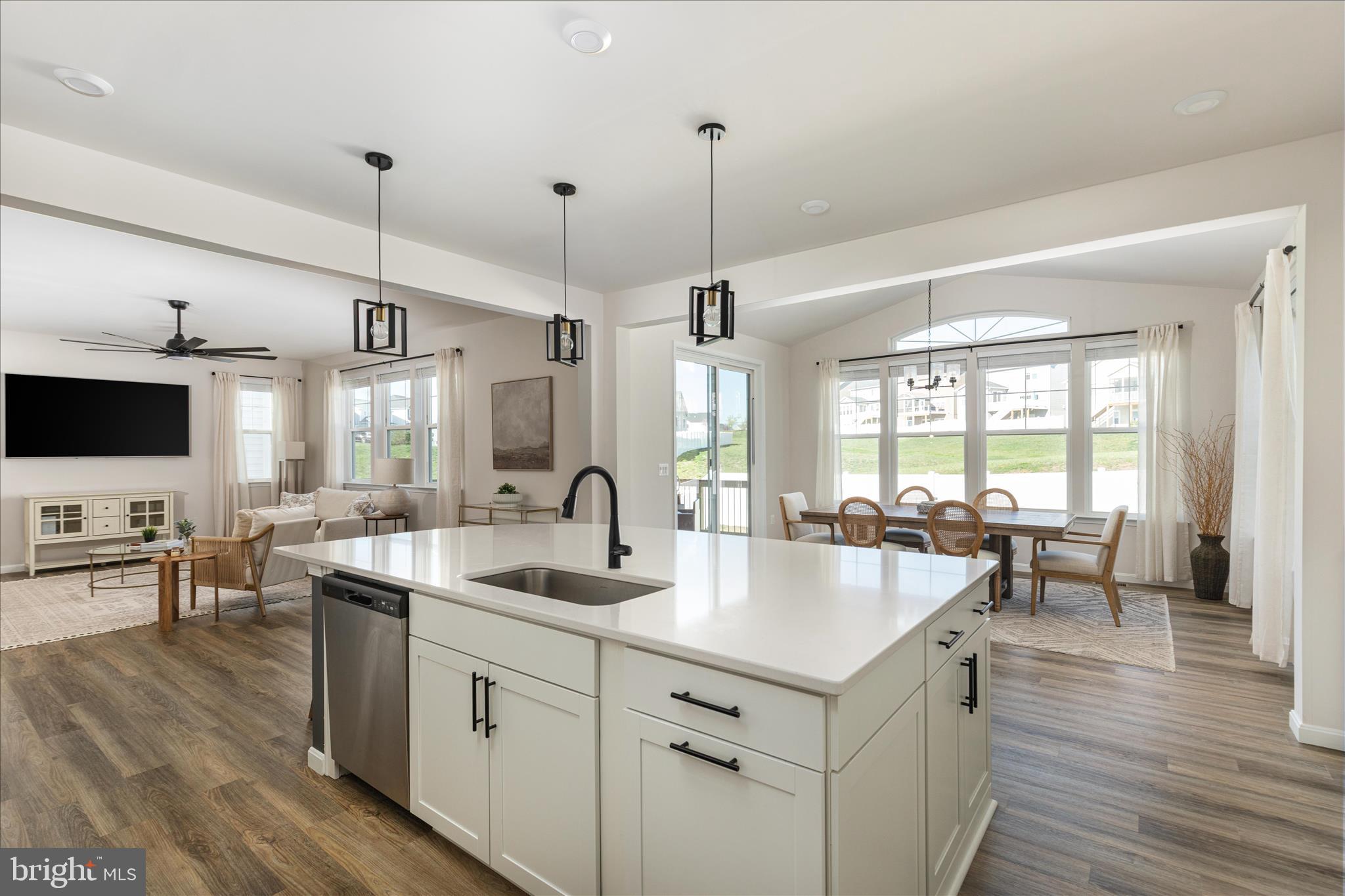 RAVEN OAKS - Residential