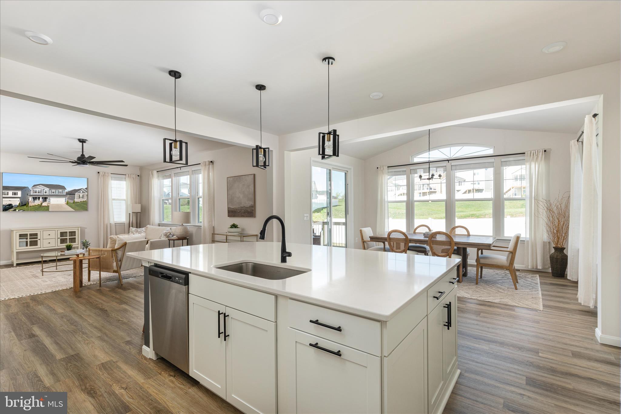 RAVEN OAKS - Residential