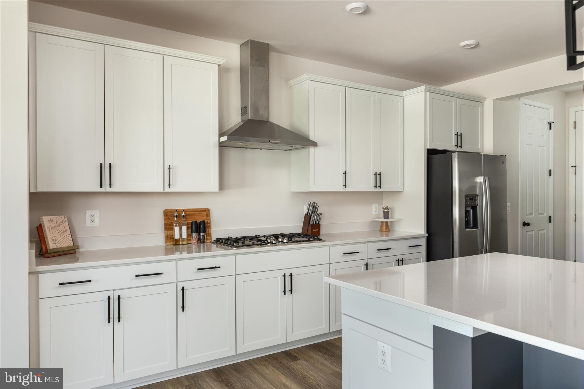 RAVEN OAKS - Residential