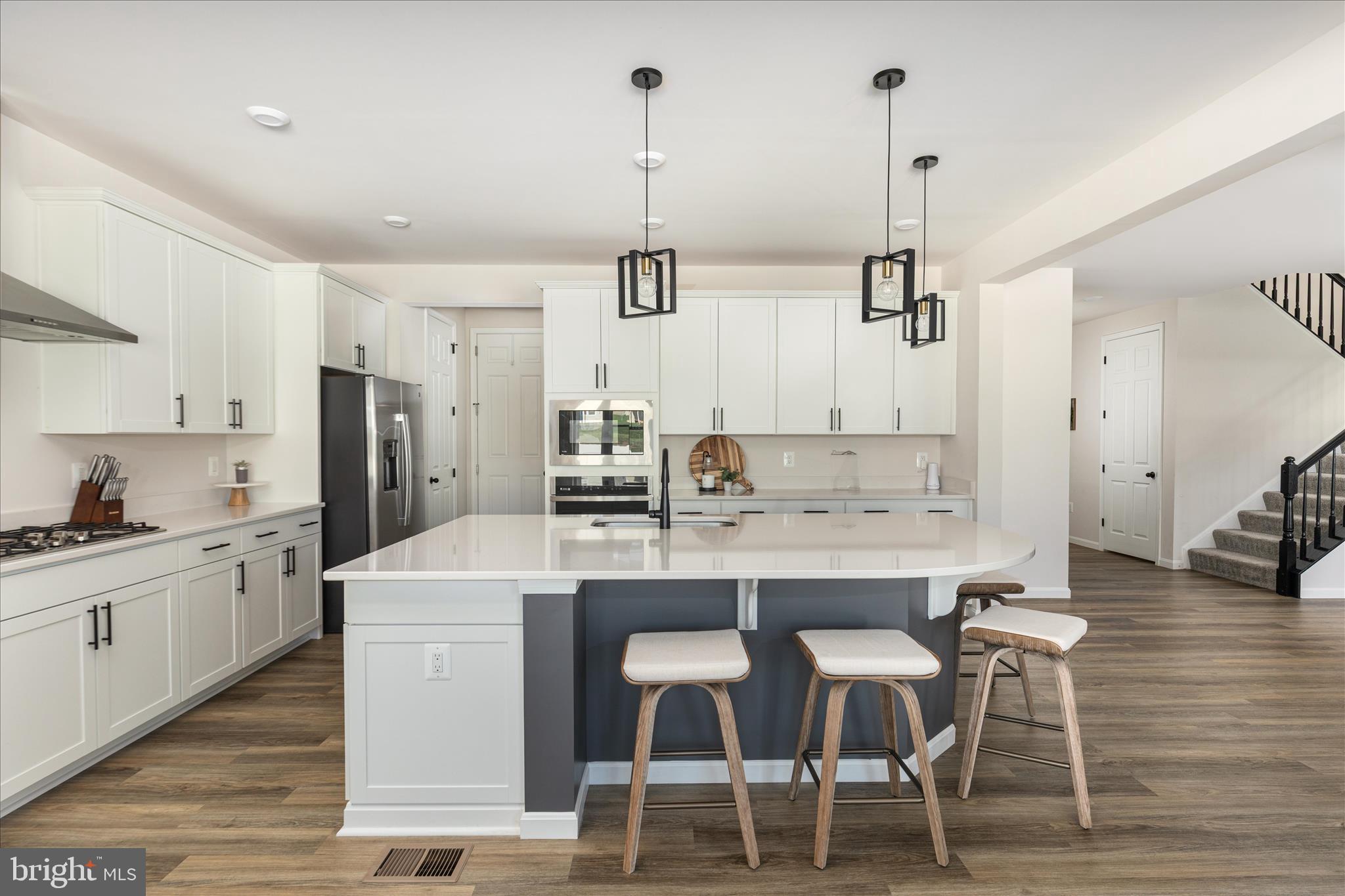 RAVEN OAKS - Residential