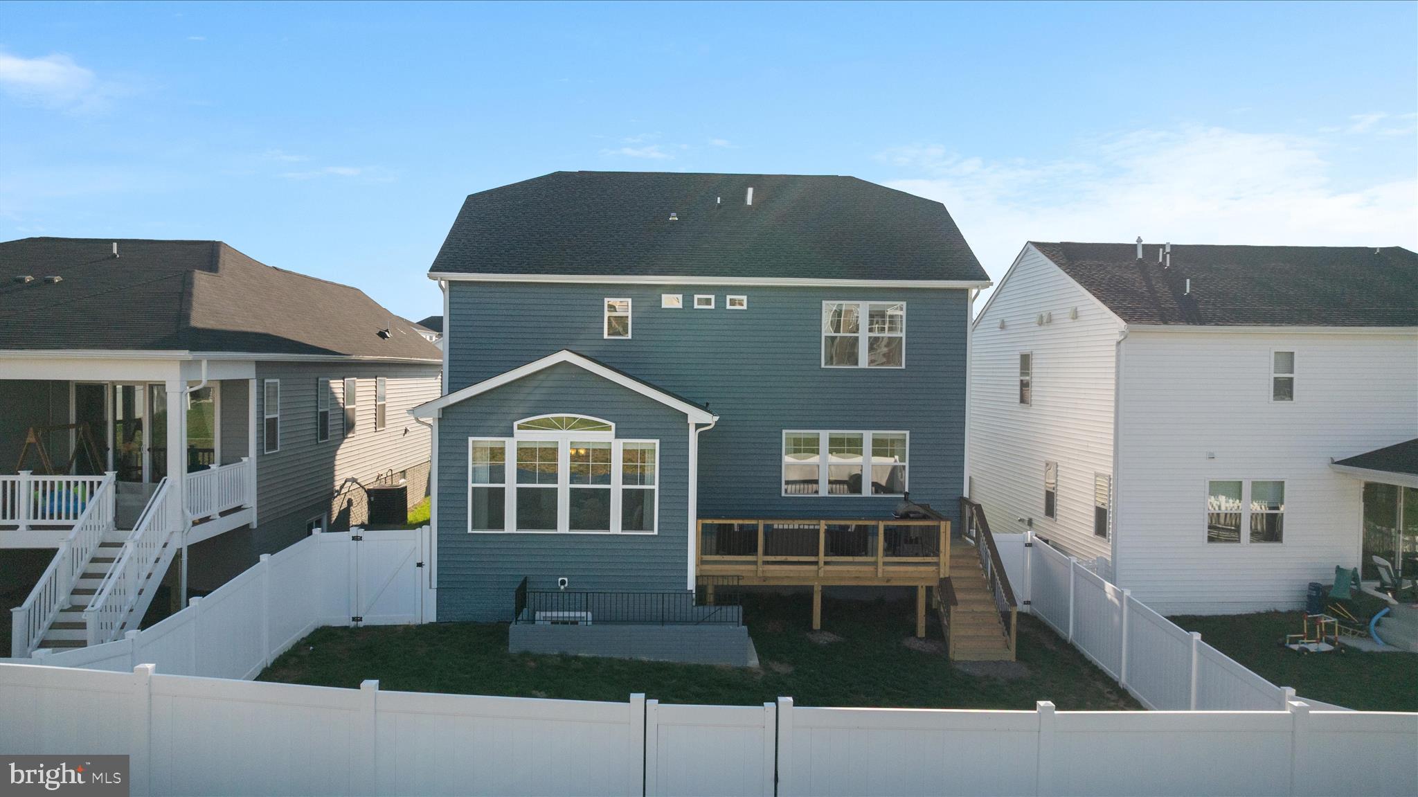 RAVEN OAKS - Residential