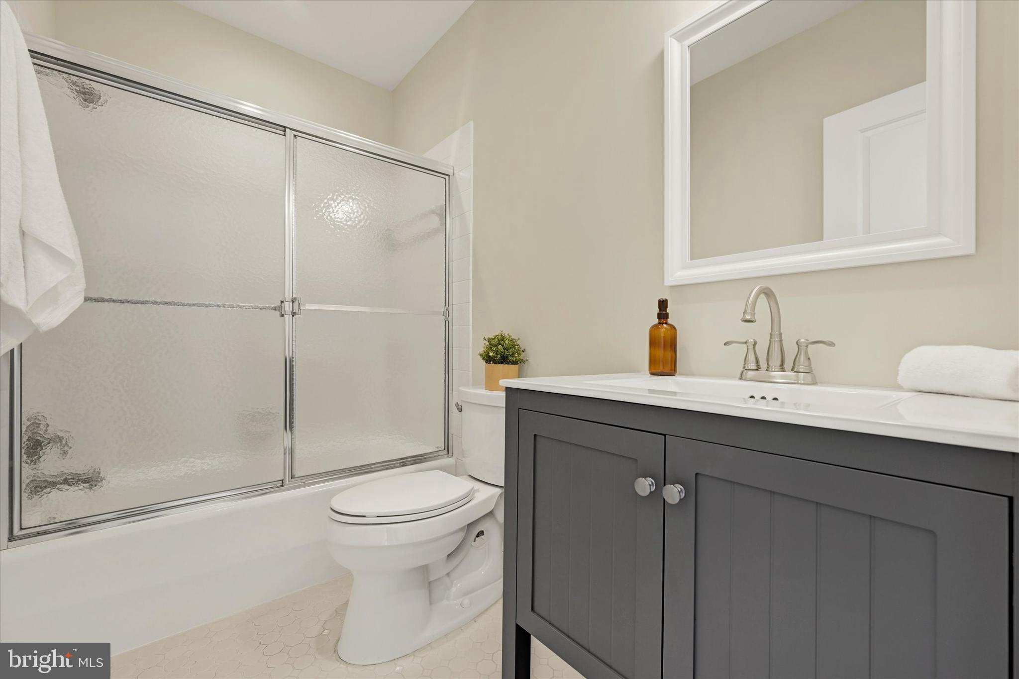 WINDY HILL FARMS - Residential