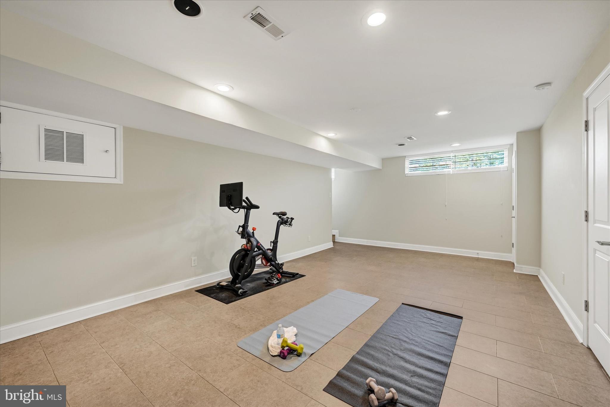 WINDY HILL FARMS - Residential