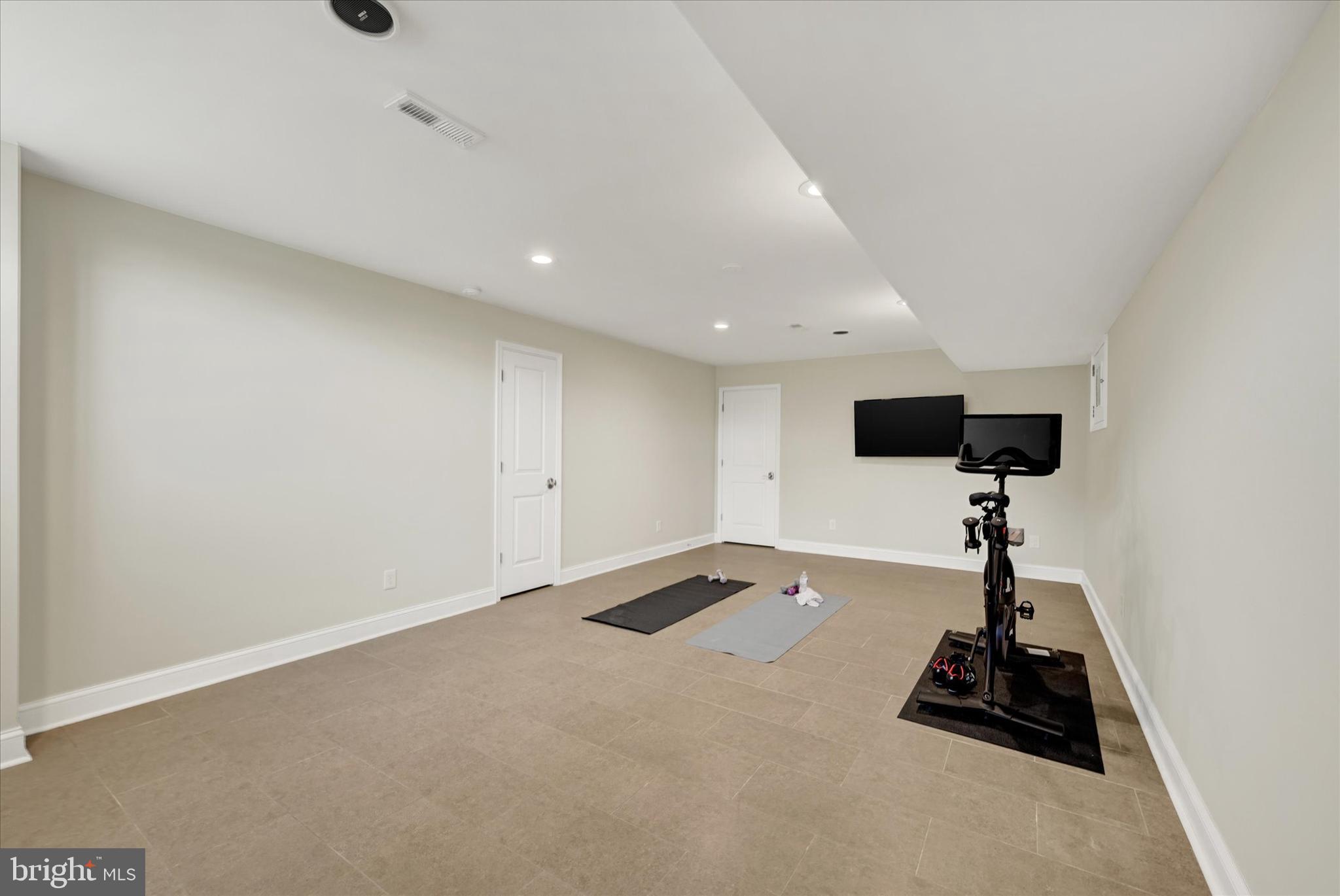 WINDY HILL FARMS - Residential