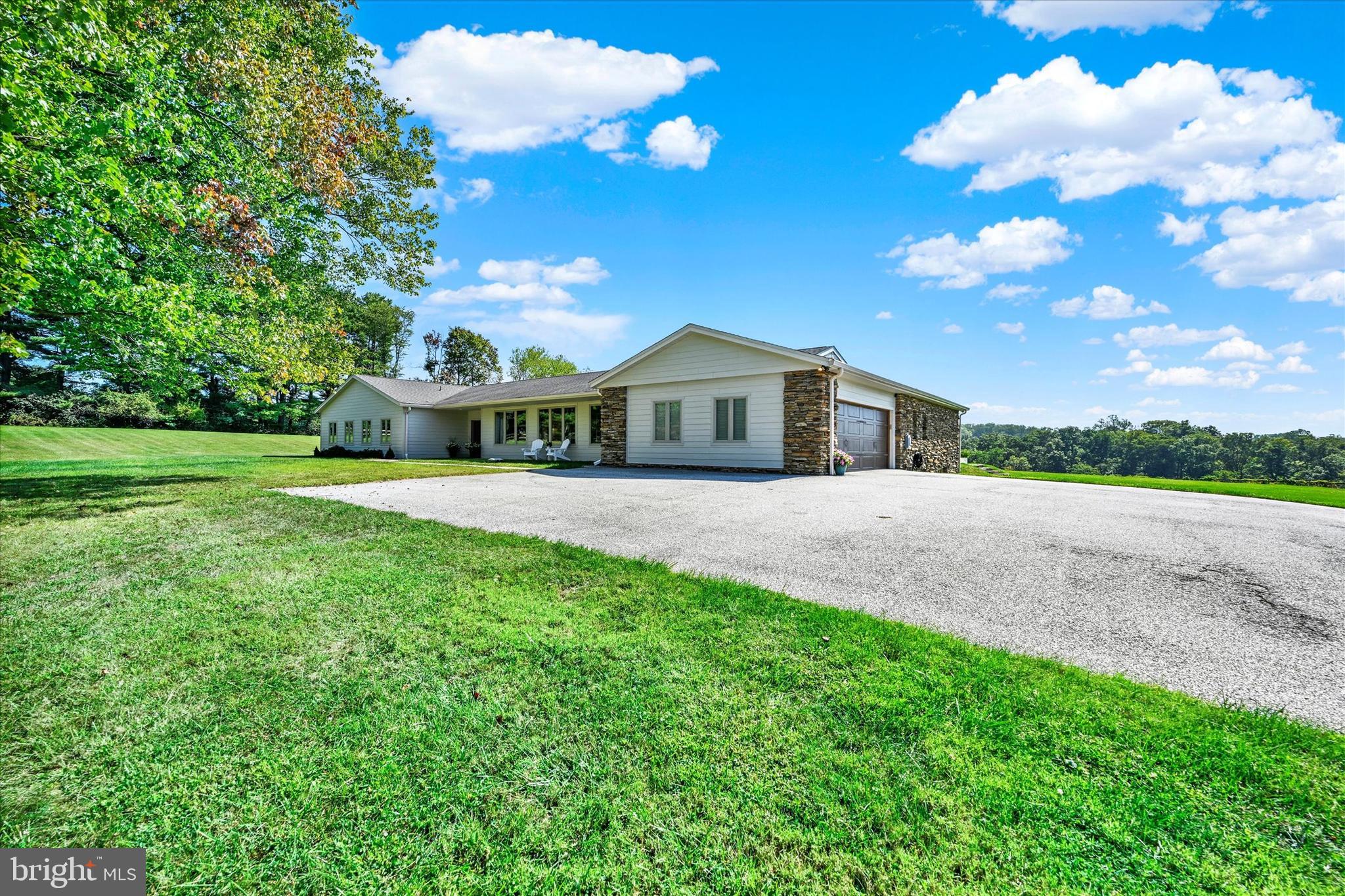 WINDY HILL FARMS - Residential