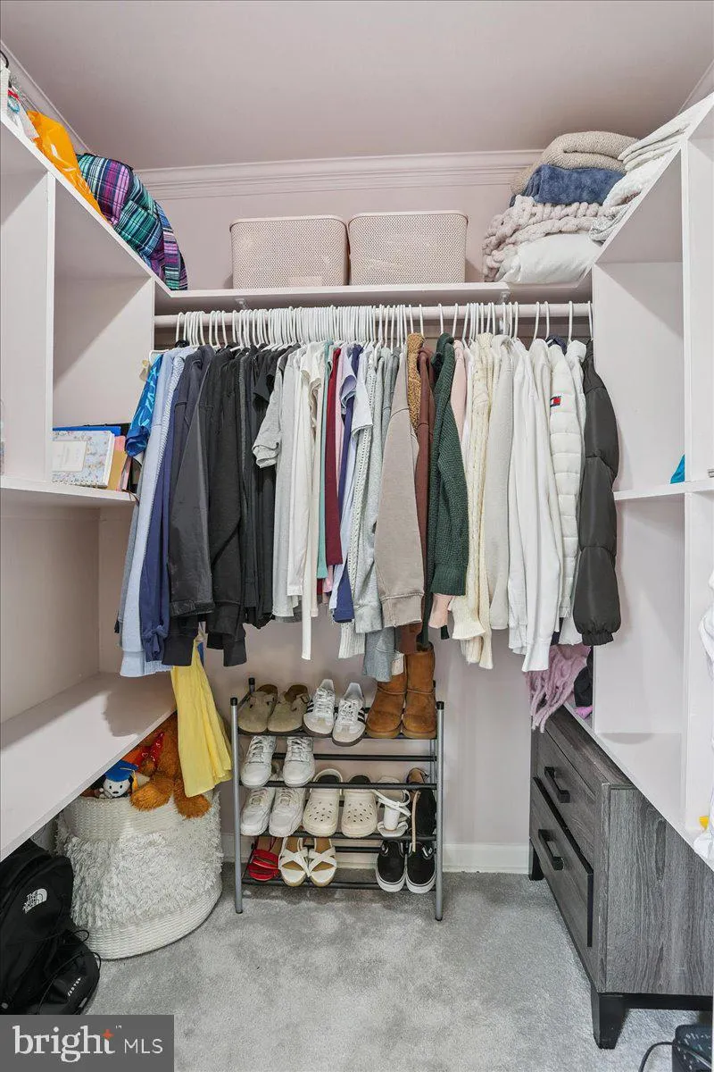 Manassas, Virginia 20110, United States, 3 Bedrooms Bedrooms, ,4 BathroomsBathrooms,Residential,Active,196232