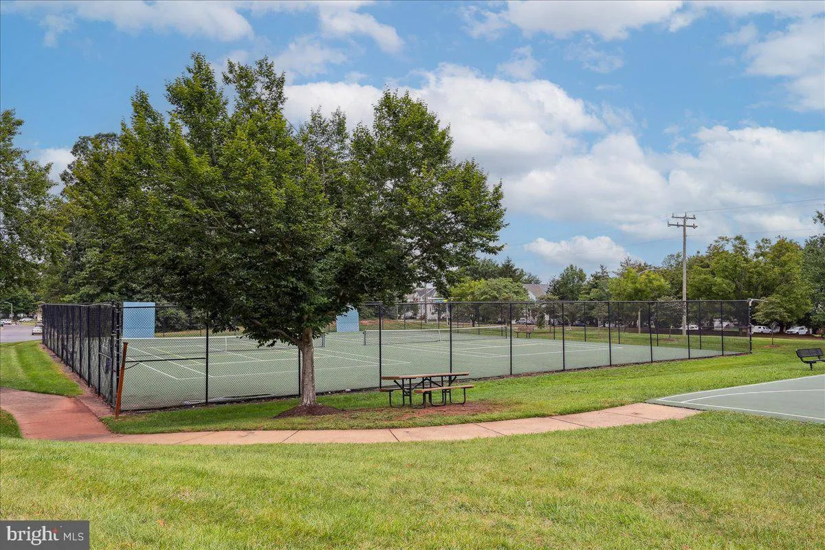 Manassas, Virginia 20110, United States, 3 Bedrooms Bedrooms, ,4 BathroomsBathrooms,Residential,Active,196232