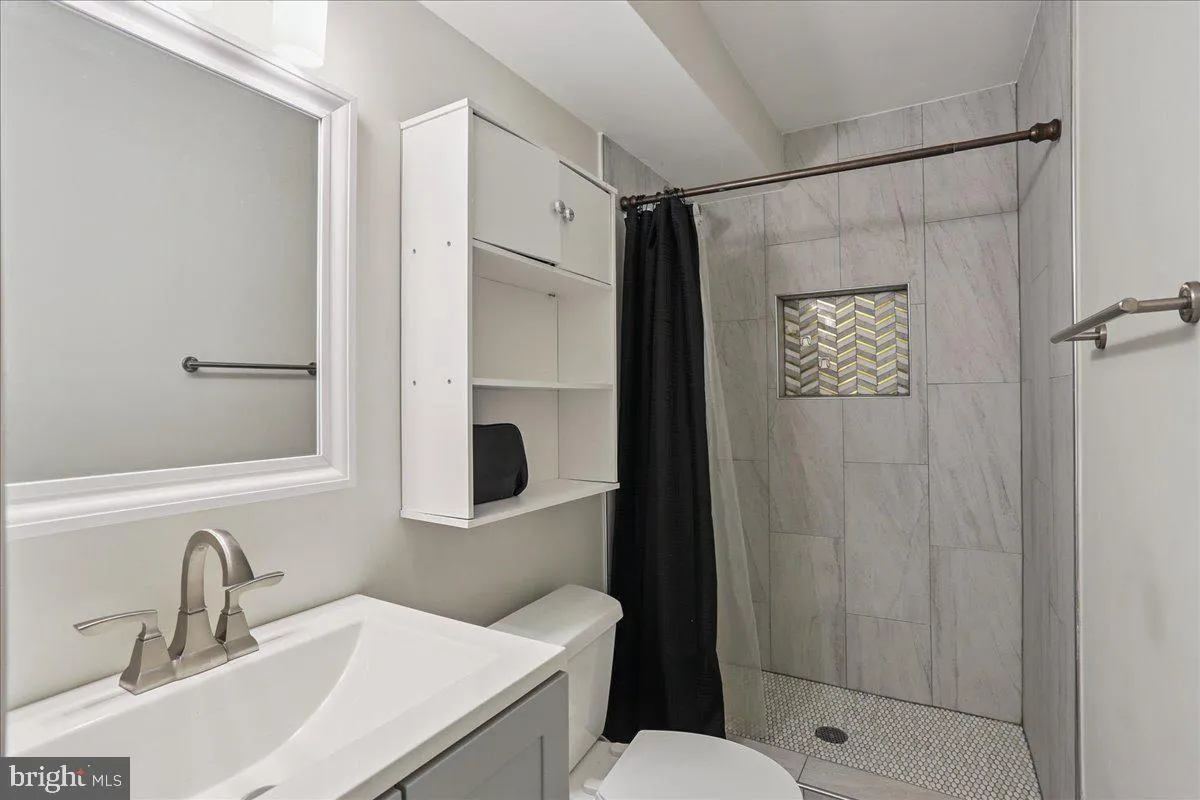 Manassas, Virginia 20110, United States, 3 Bedrooms Bedrooms, ,4 BathroomsBathrooms,Residential,Active,196232