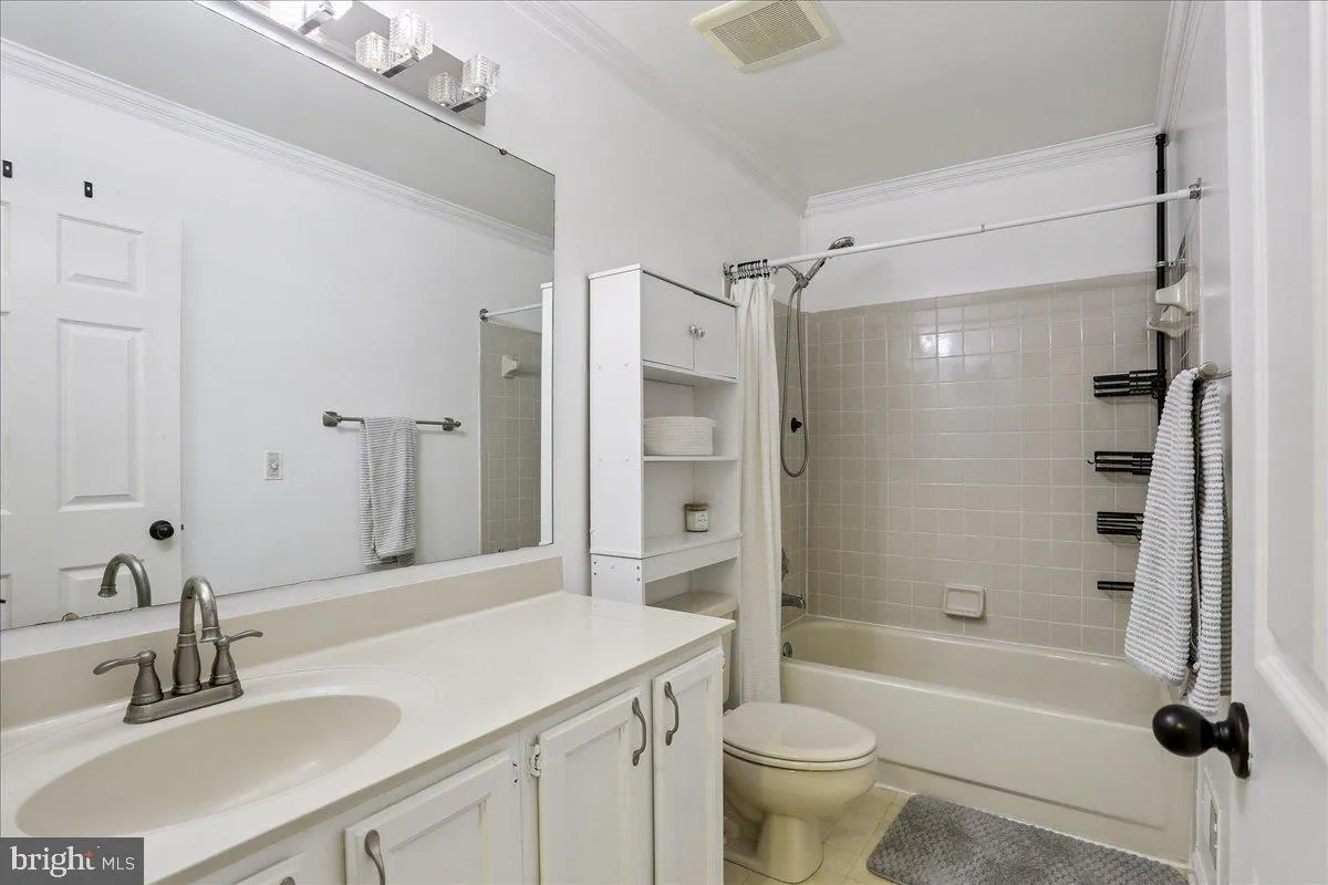 Manassas, Virginia 20110, United States, 3 Bedrooms Bedrooms, ,4 BathroomsBathrooms,Residential,Active,196232