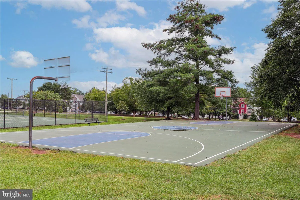 Manassas, Virginia 20110, United States, 3 Bedrooms Bedrooms, ,4 BathroomsBathrooms,Residential,Active,196232