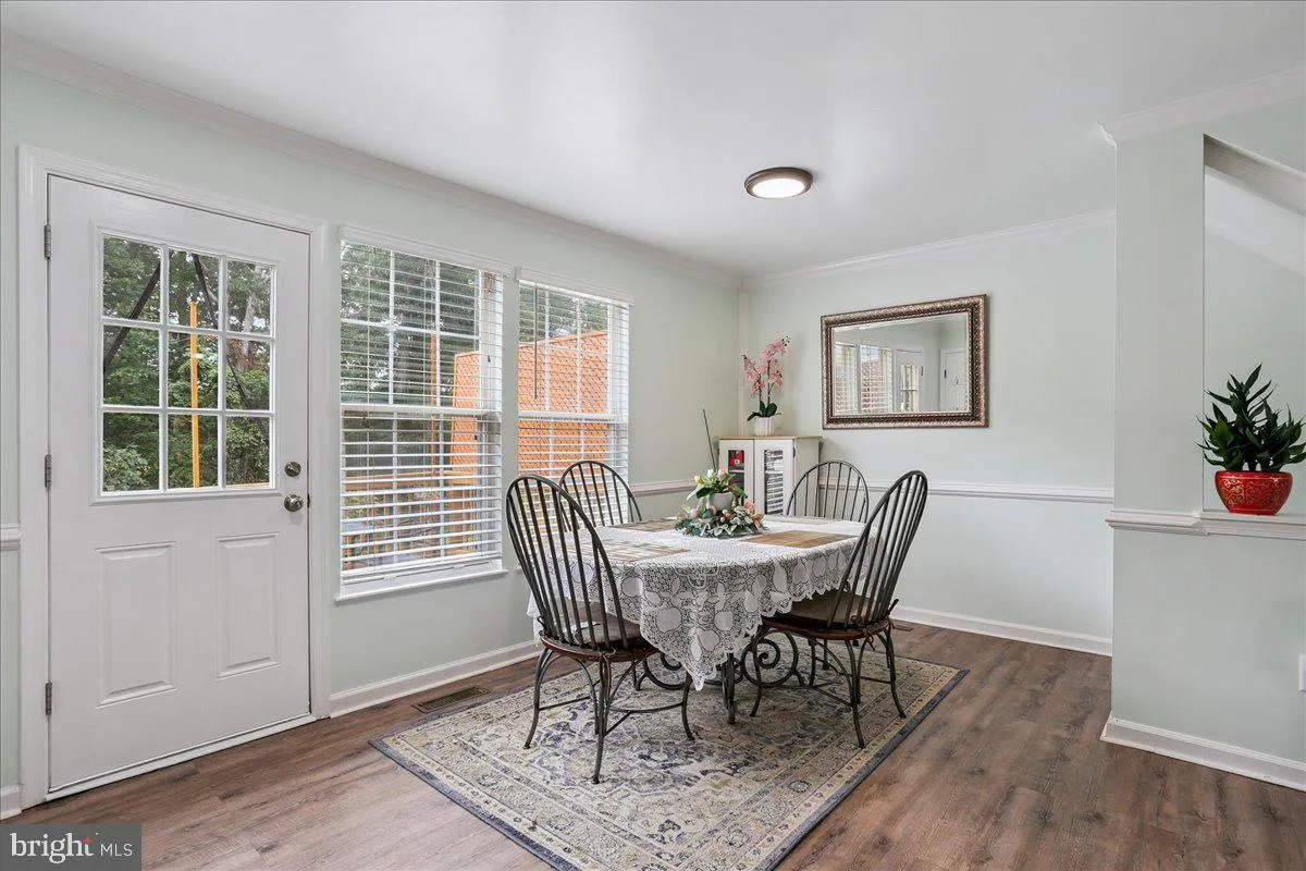 Manassas, Virginia 20110, United States, 3 Bedrooms Bedrooms, ,4 BathroomsBathrooms,Residential,Active,196232