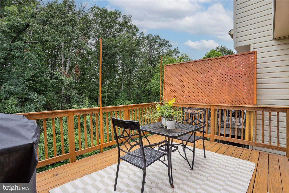 Manassas, Virginia 20110, United States, 3 Bedrooms Bedrooms, ,4 BathroomsBathrooms,Residential,Active,196232