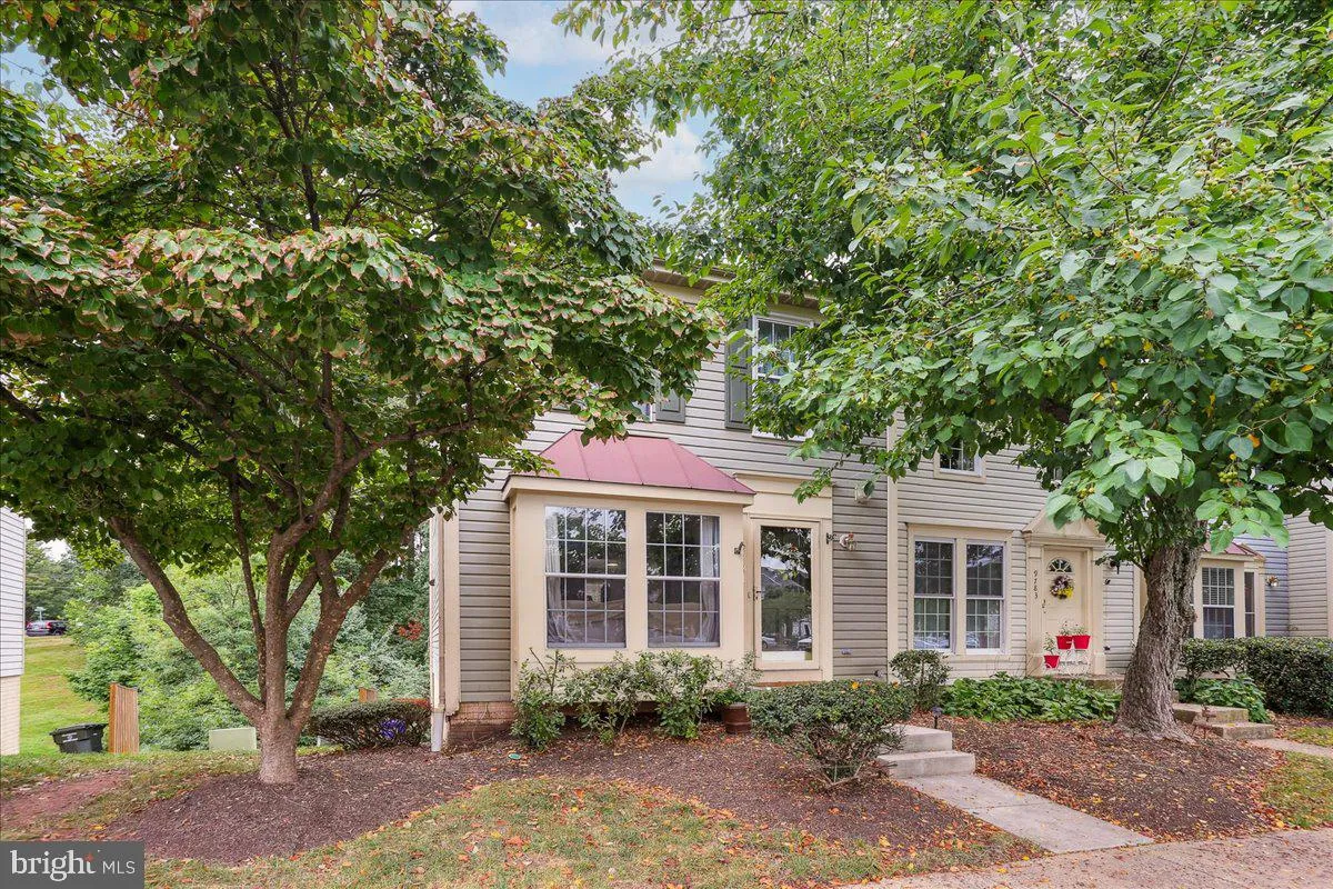 Manassas, Virginia 20110, United States, 3 Bedrooms Bedrooms, ,4 BathroomsBathrooms,Residential,Active,196232