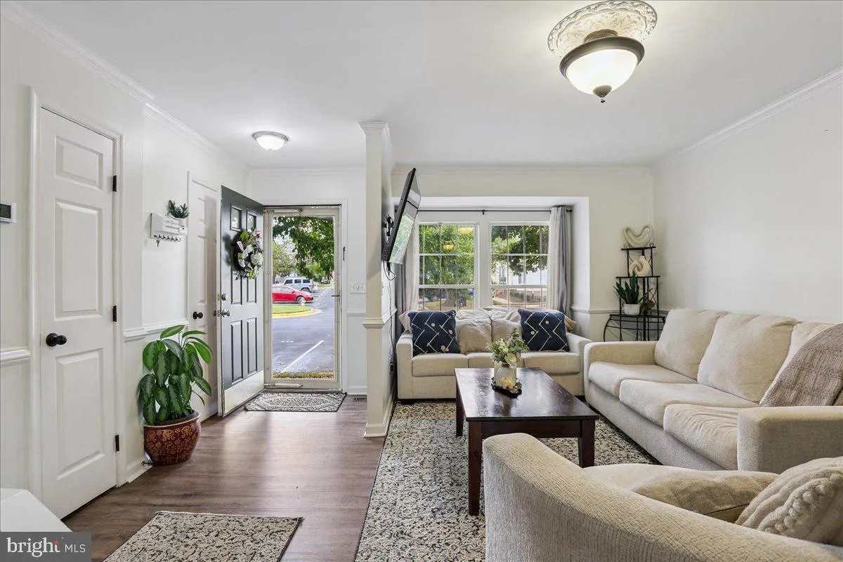 Manassas, Virginia 20110, United States, 3 Bedrooms Bedrooms, ,4 BathroomsBathrooms,Residential,Active,196232