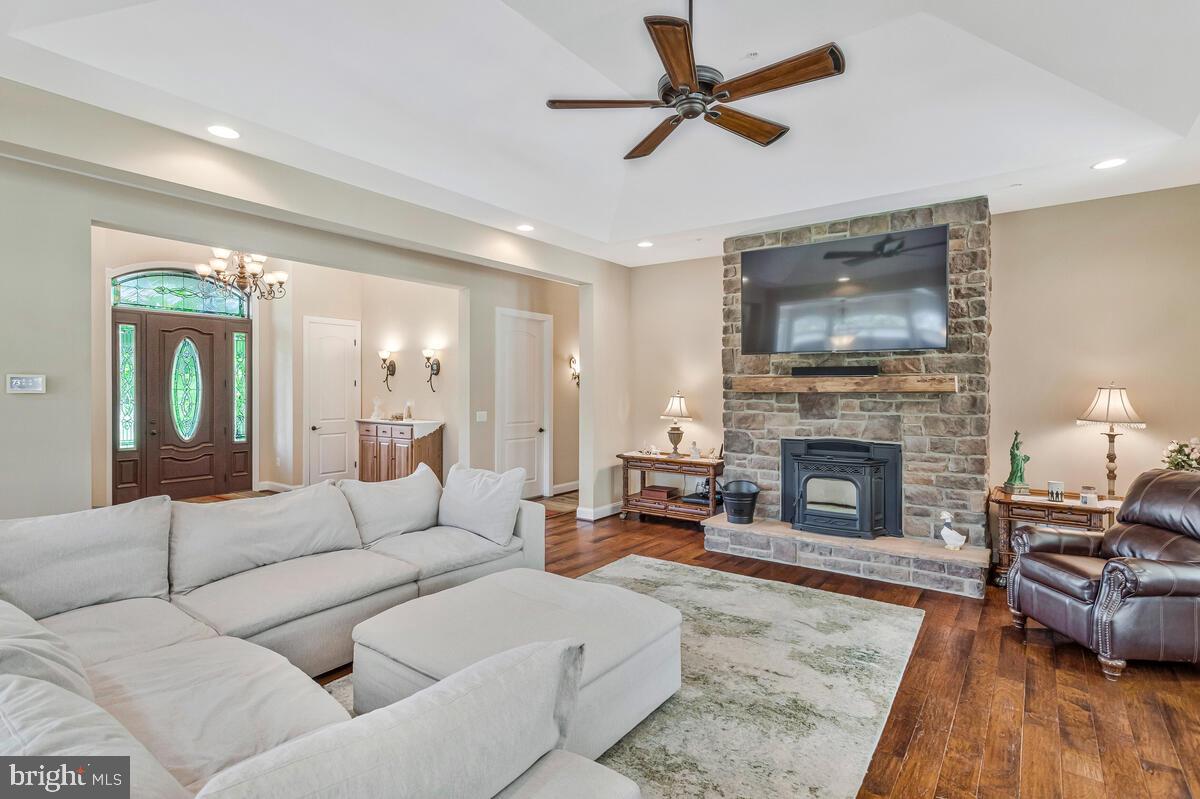 7421 SUGAR CANE COURT