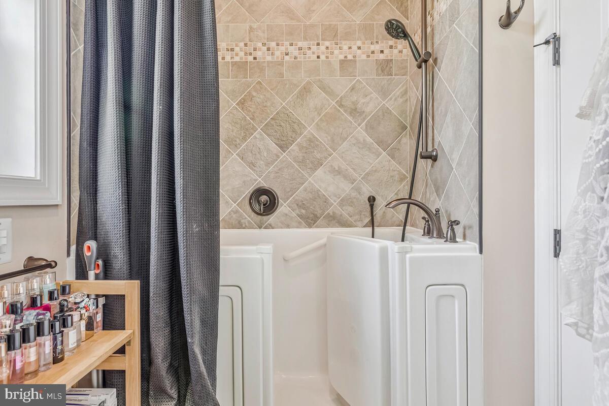 PLANTATIONS AT CARRICO KNOLLS - Residential