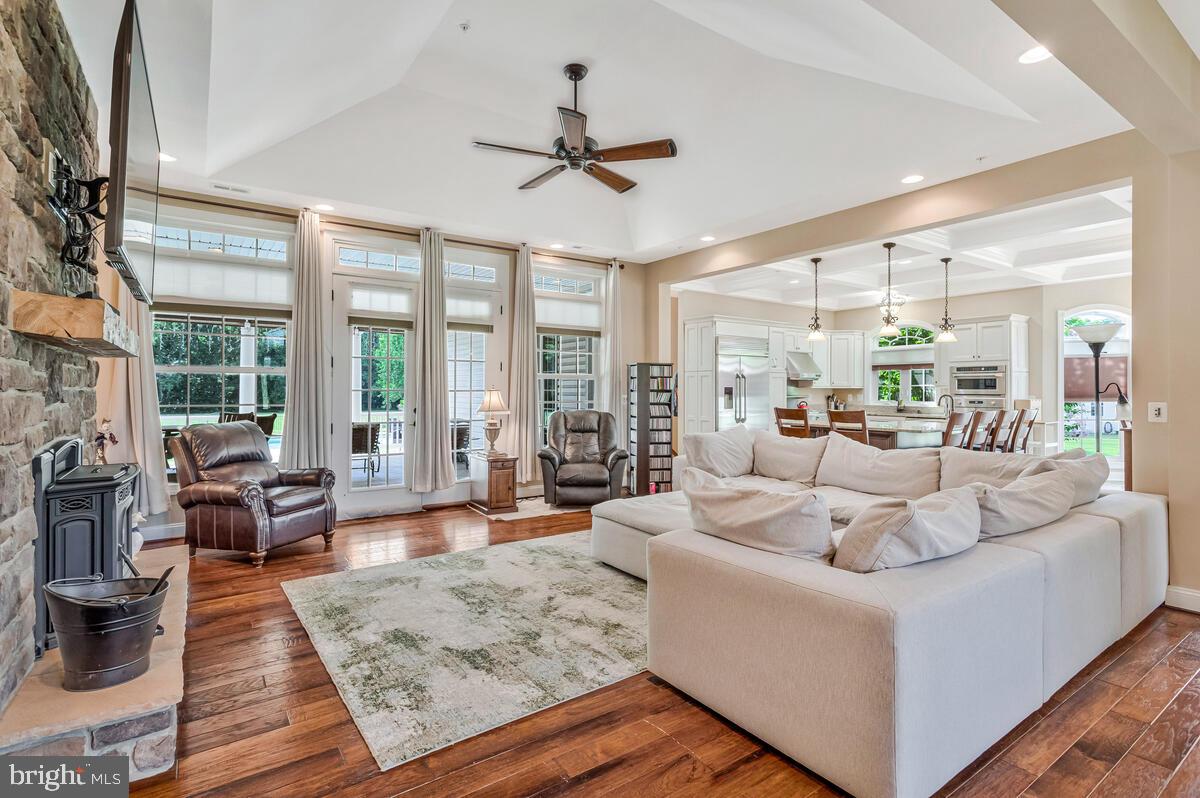 7421 SUGAR CANE COURT