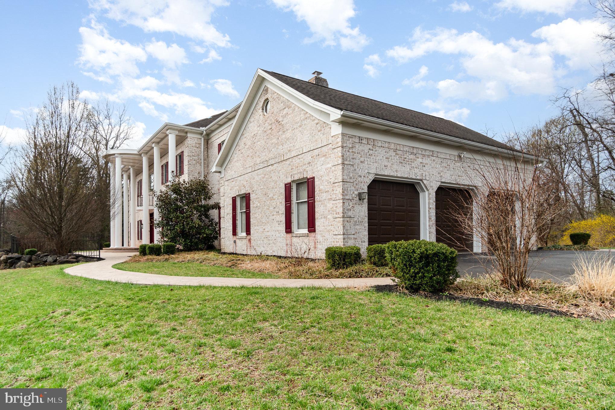 17 MONTEGO COURT
