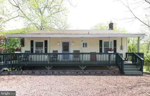 2325 N Delaware Drive, Easton, PA MLS: PANH2007756