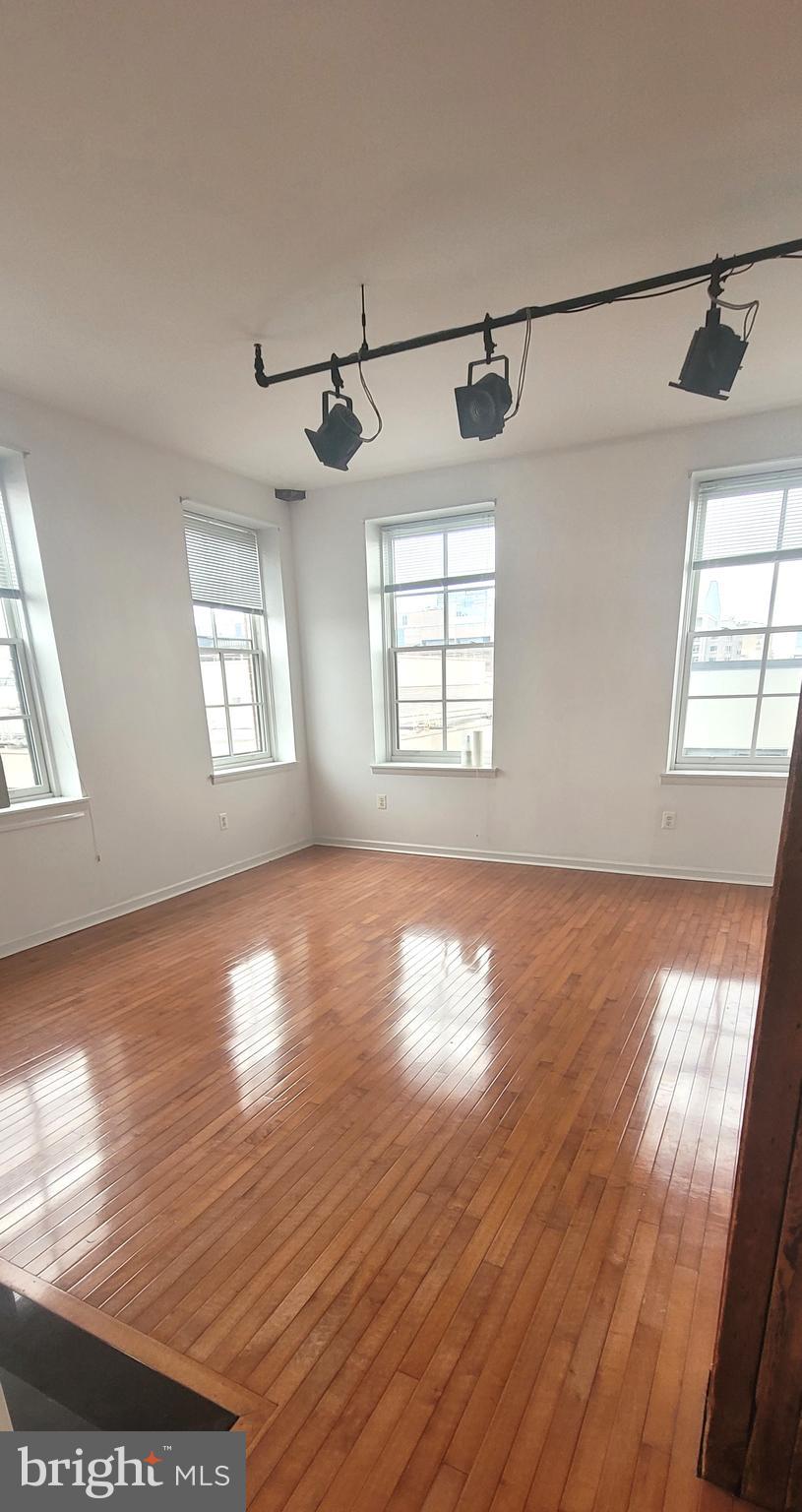 OLD CITY - Residential Lease