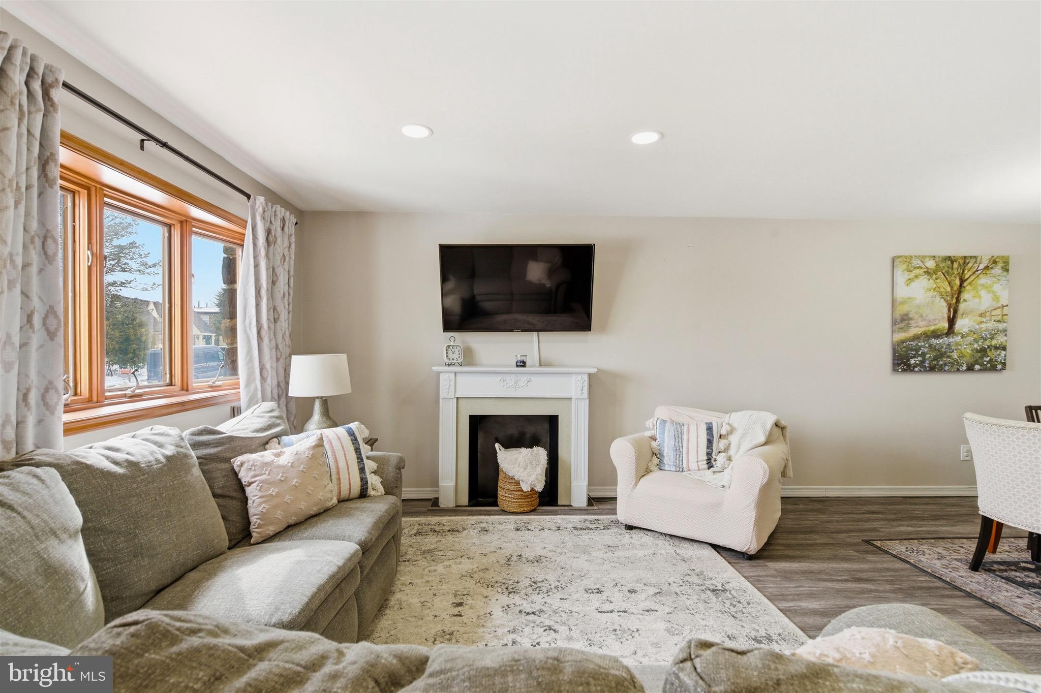 SOMERTON - Residential