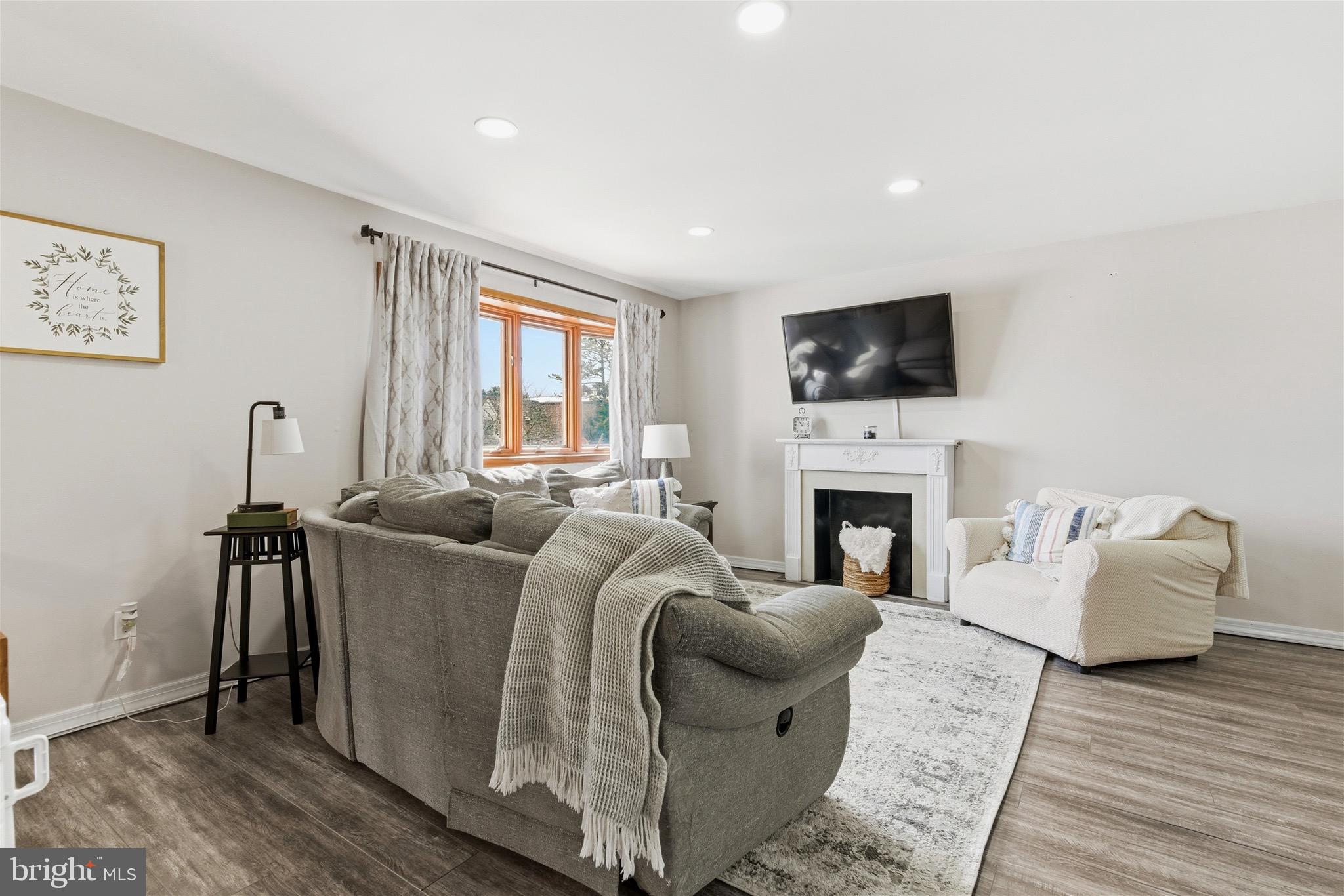 SOMERTON - Residential